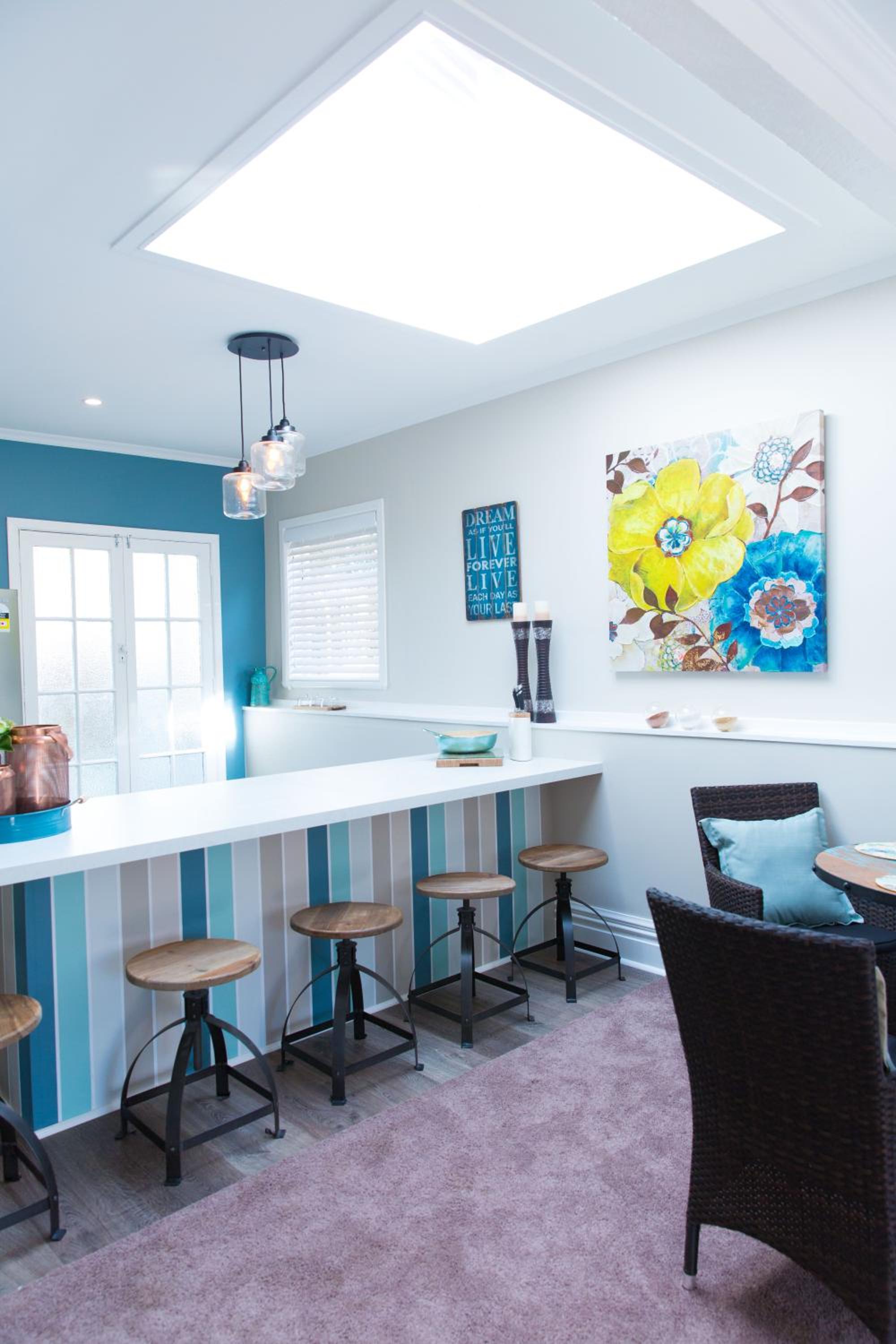 Three-Bedroom House - Photo 2