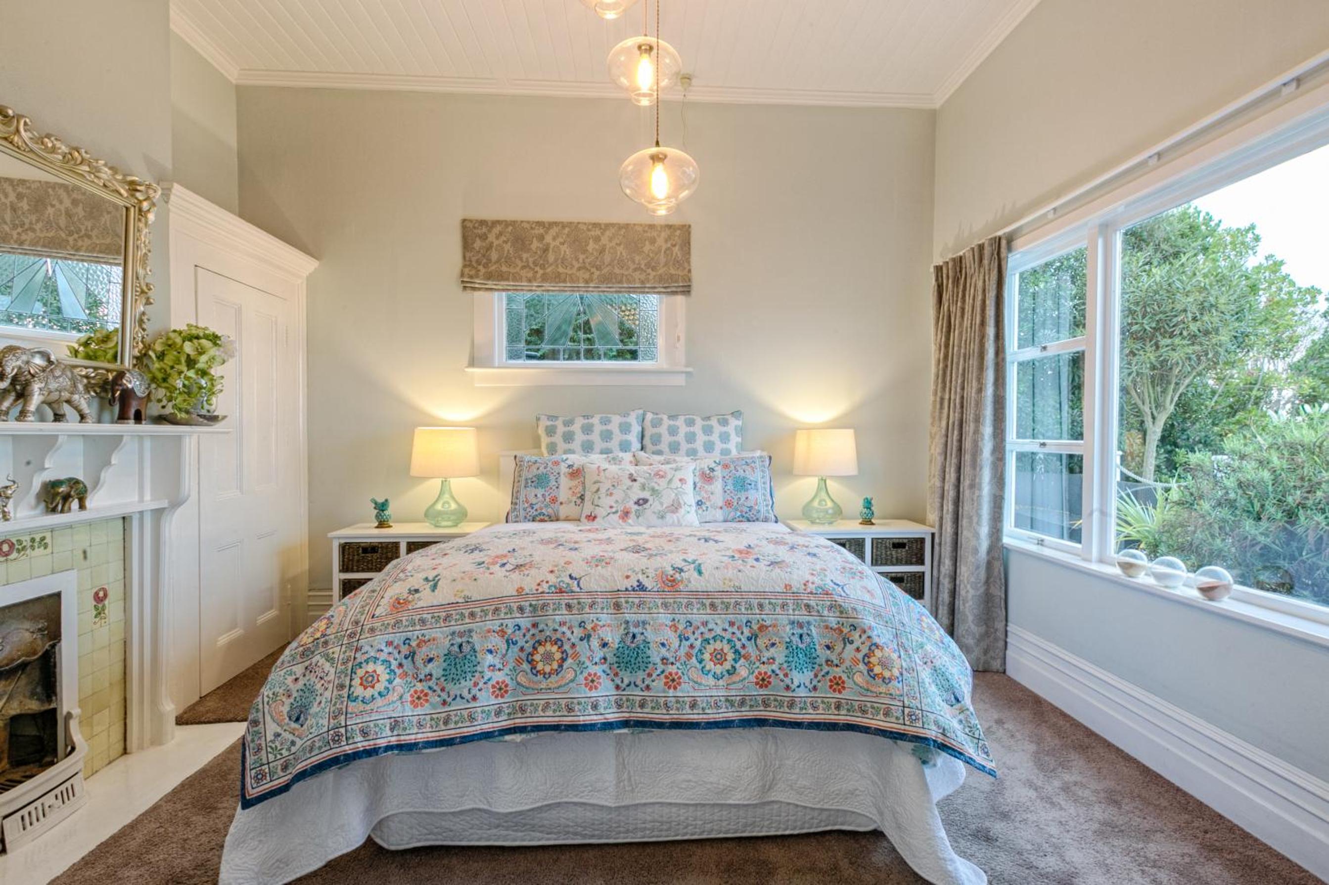 Three-Bedroom House - Photo 23