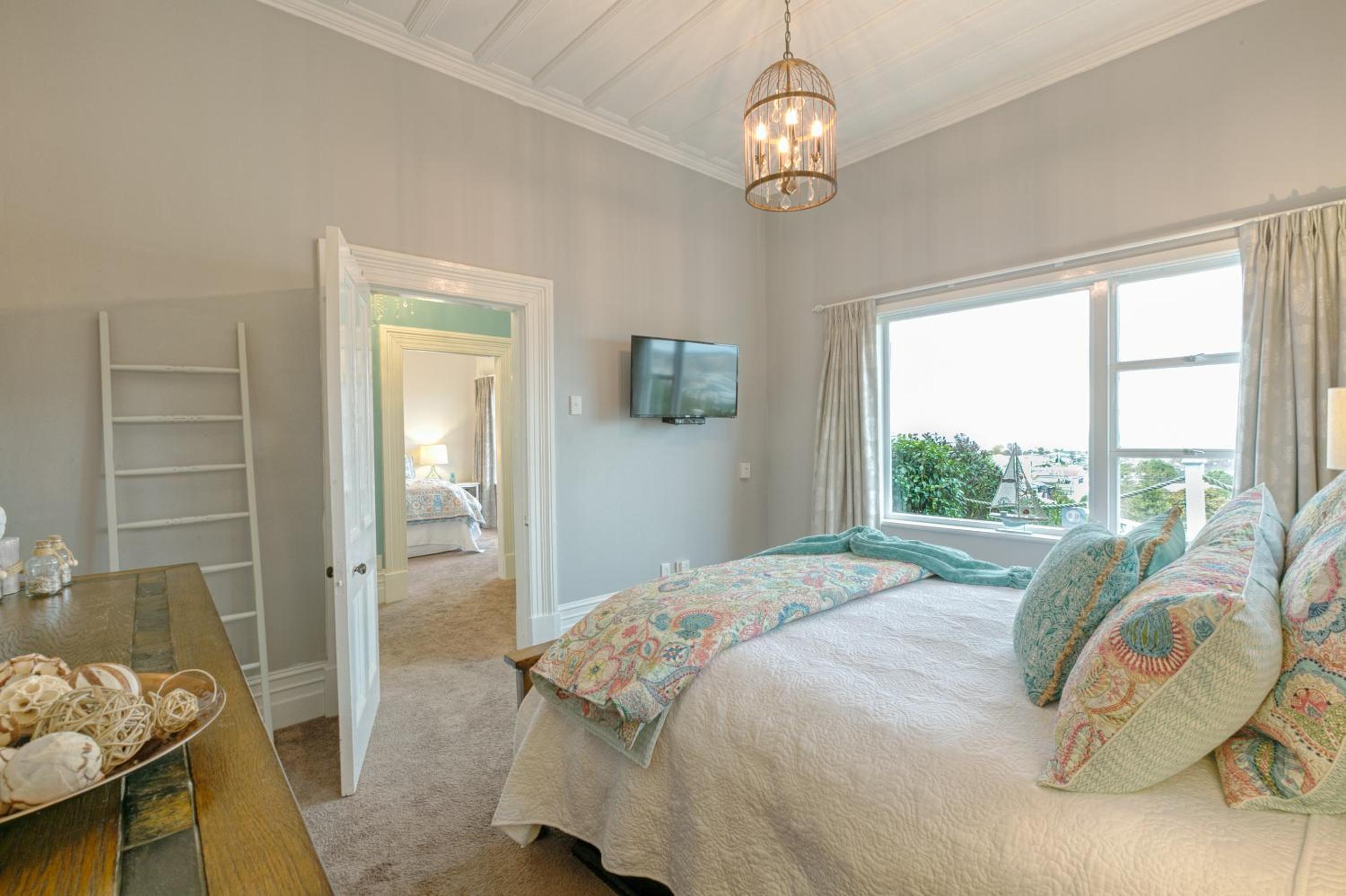 Three-Bedroom House - Photo 26