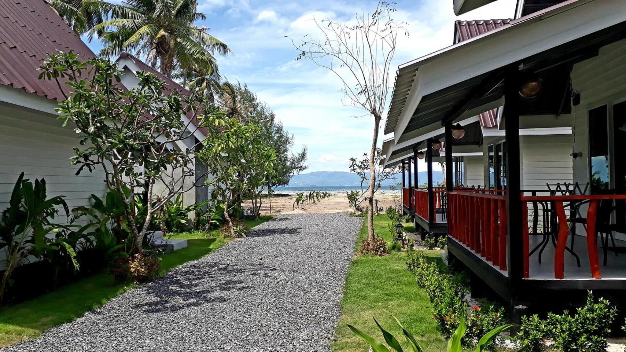 Bungalow with Garden View photo 3