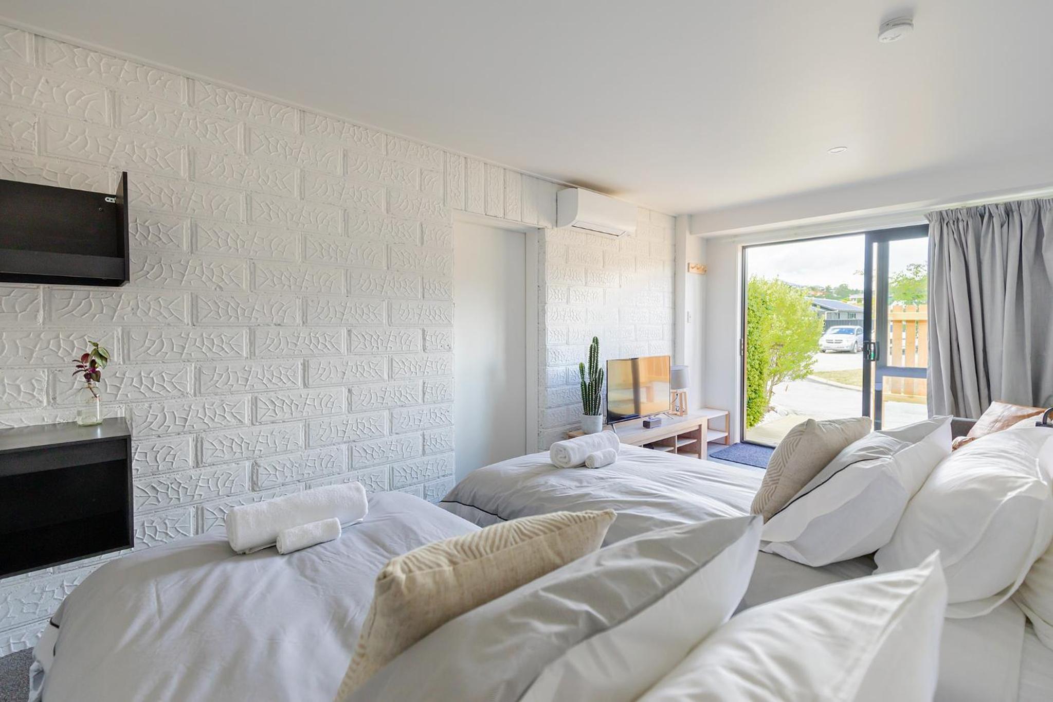 Twin Room with Garden View - No Kitchen photo 1