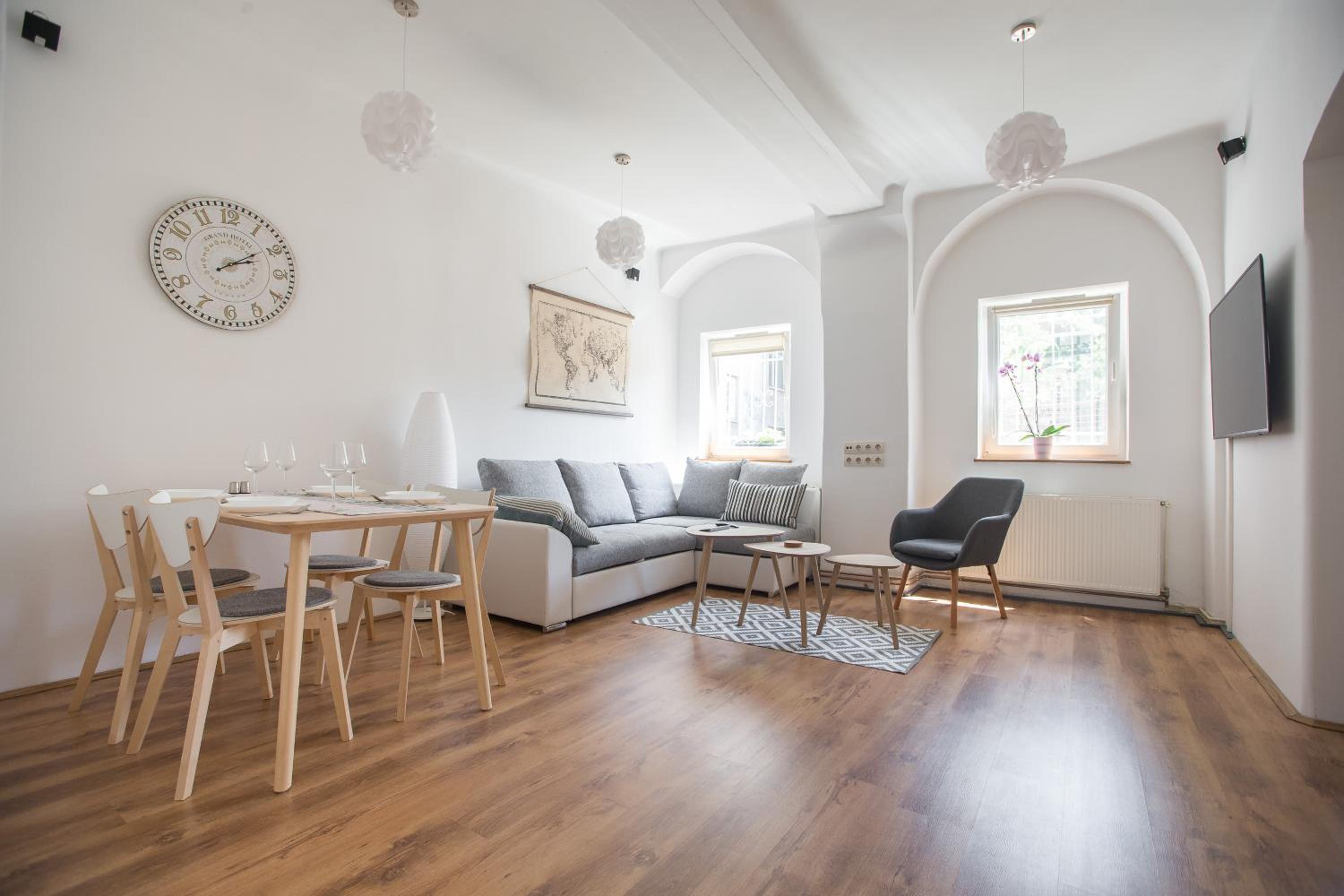 One-Bedroom Apartment