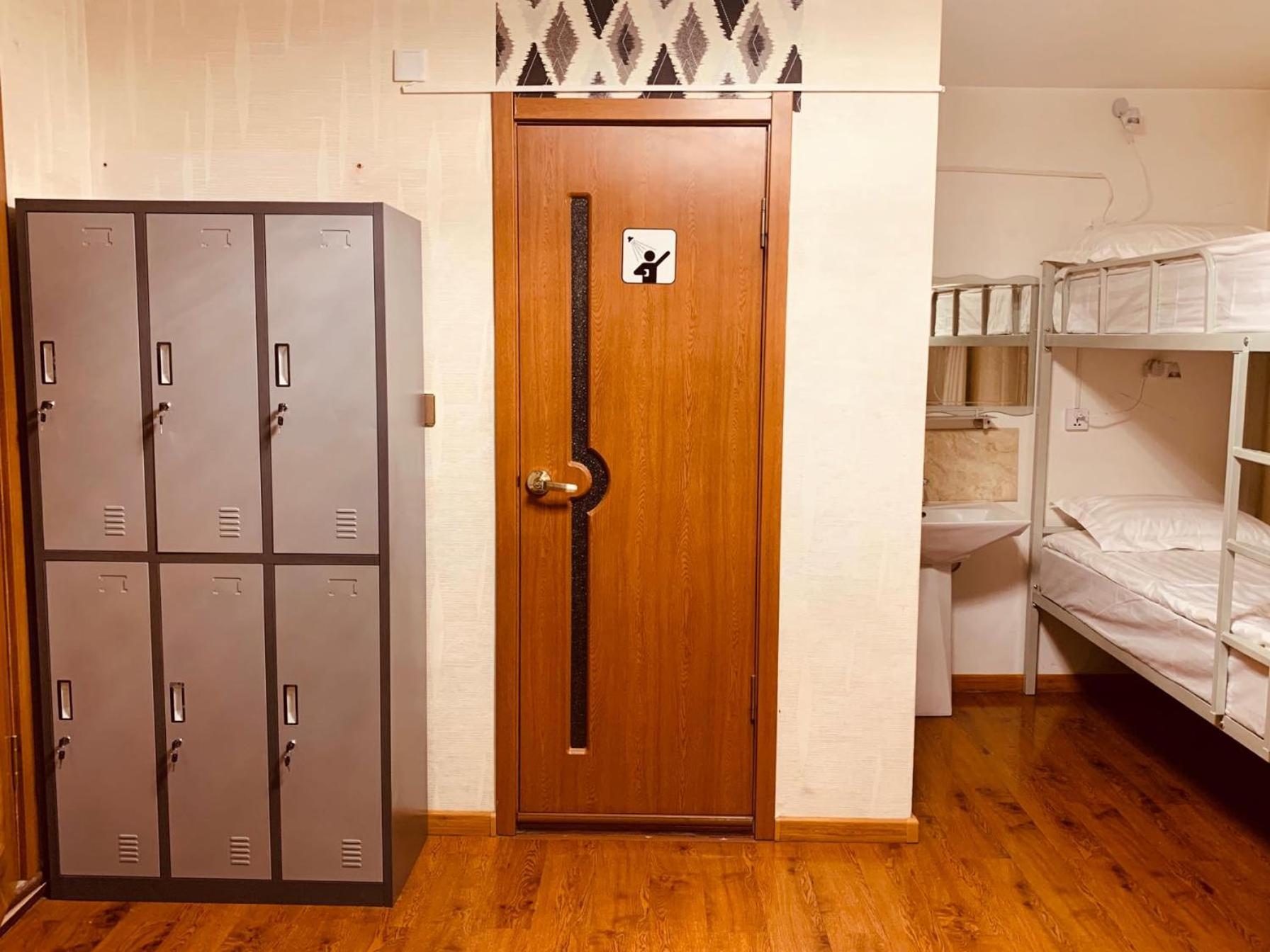 Bed in 6-Bed Dormitory Room photo 1