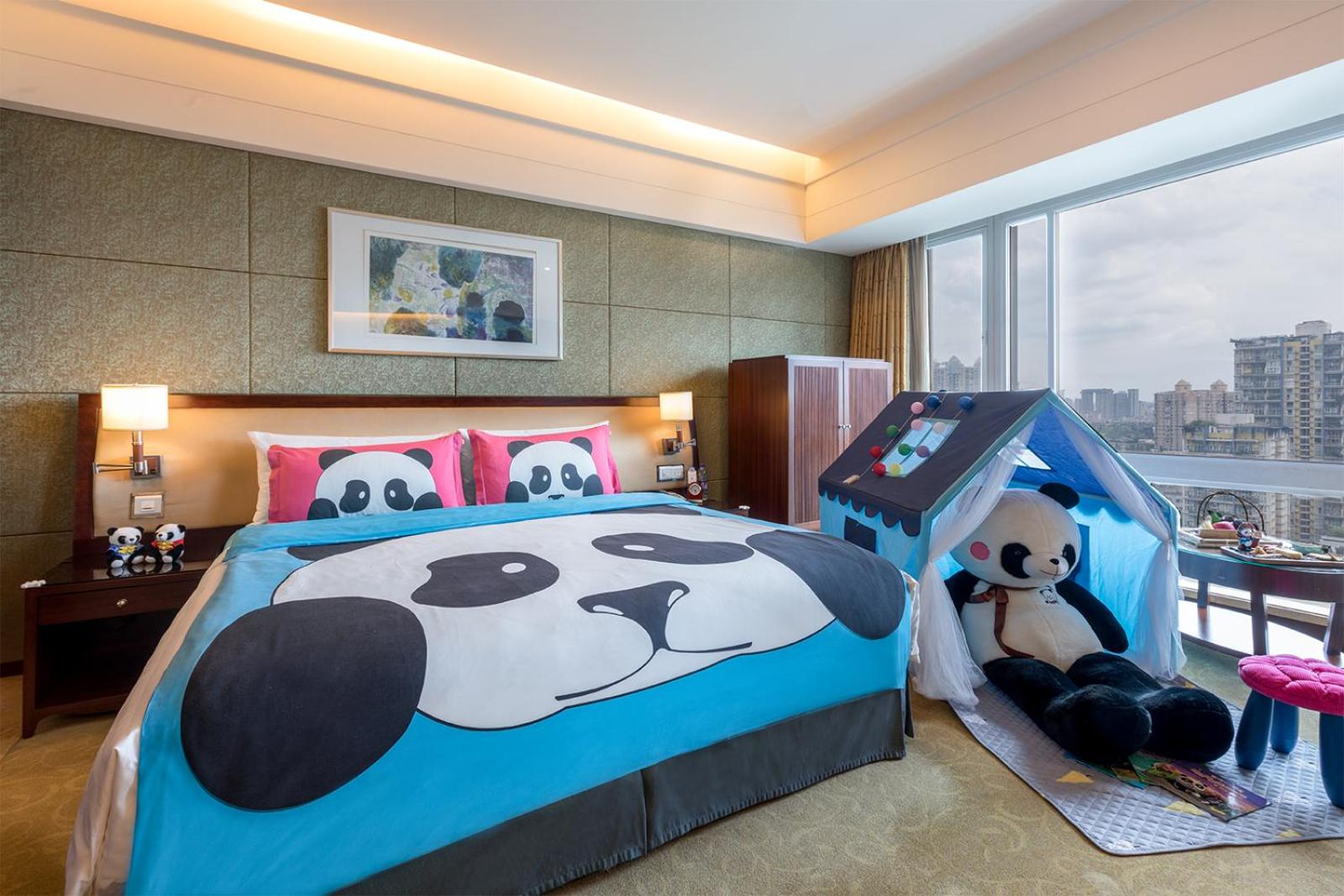 Panda Family Twin Room
