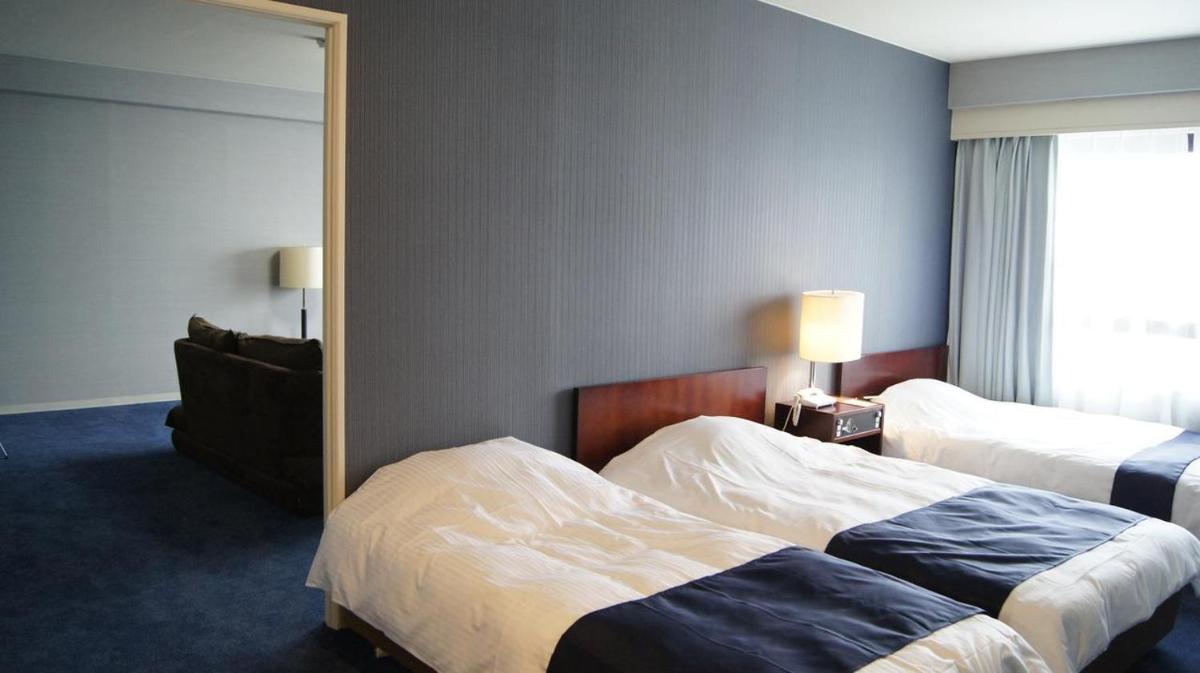 Three-Bedroom Suite - Non-Smoking photo 1