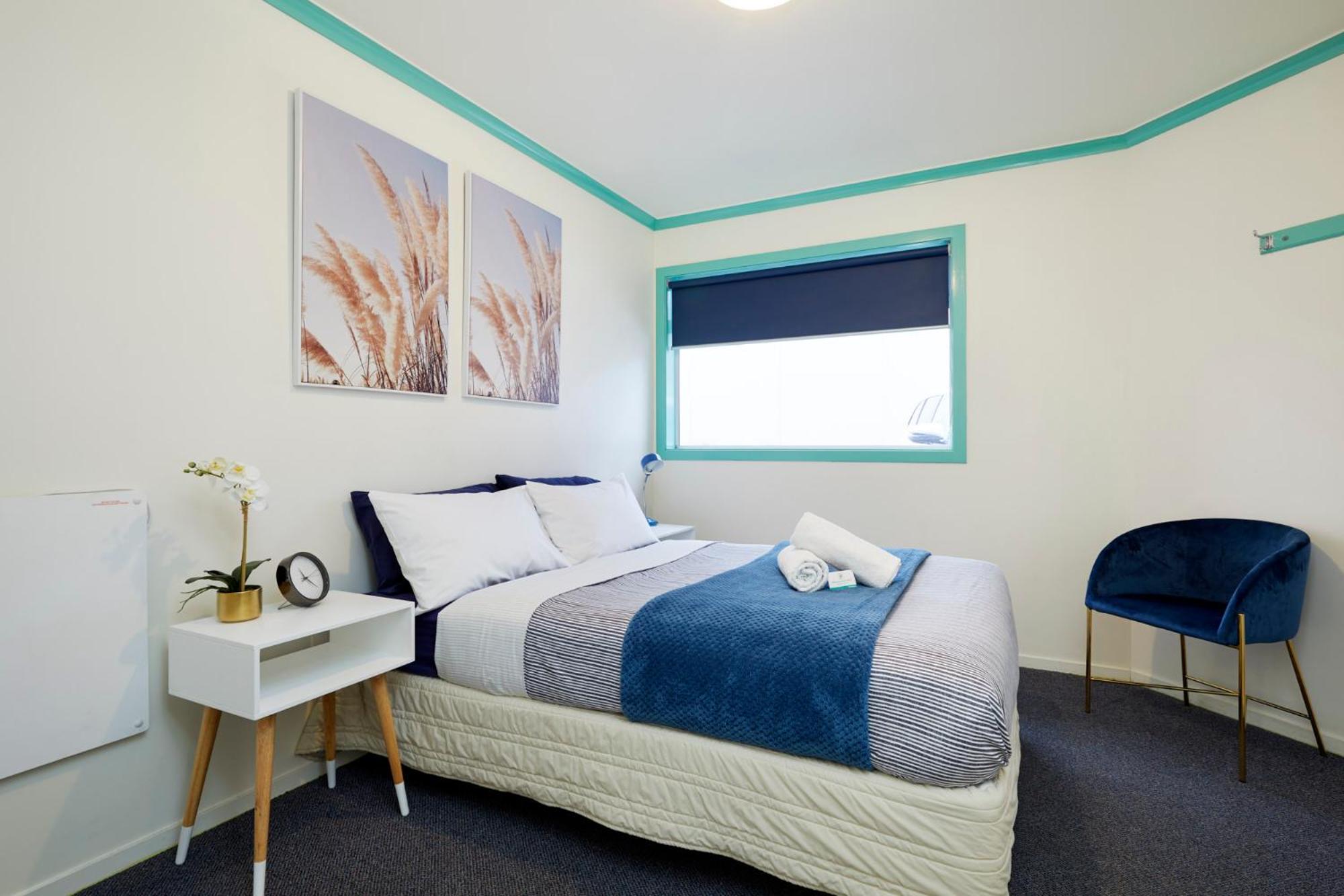 Double Room with Shared Bathroom photo 2