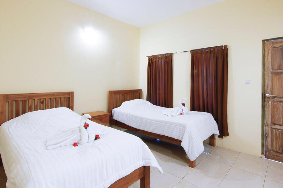 Deluxe Double or Twin Room with Pool View photo 3