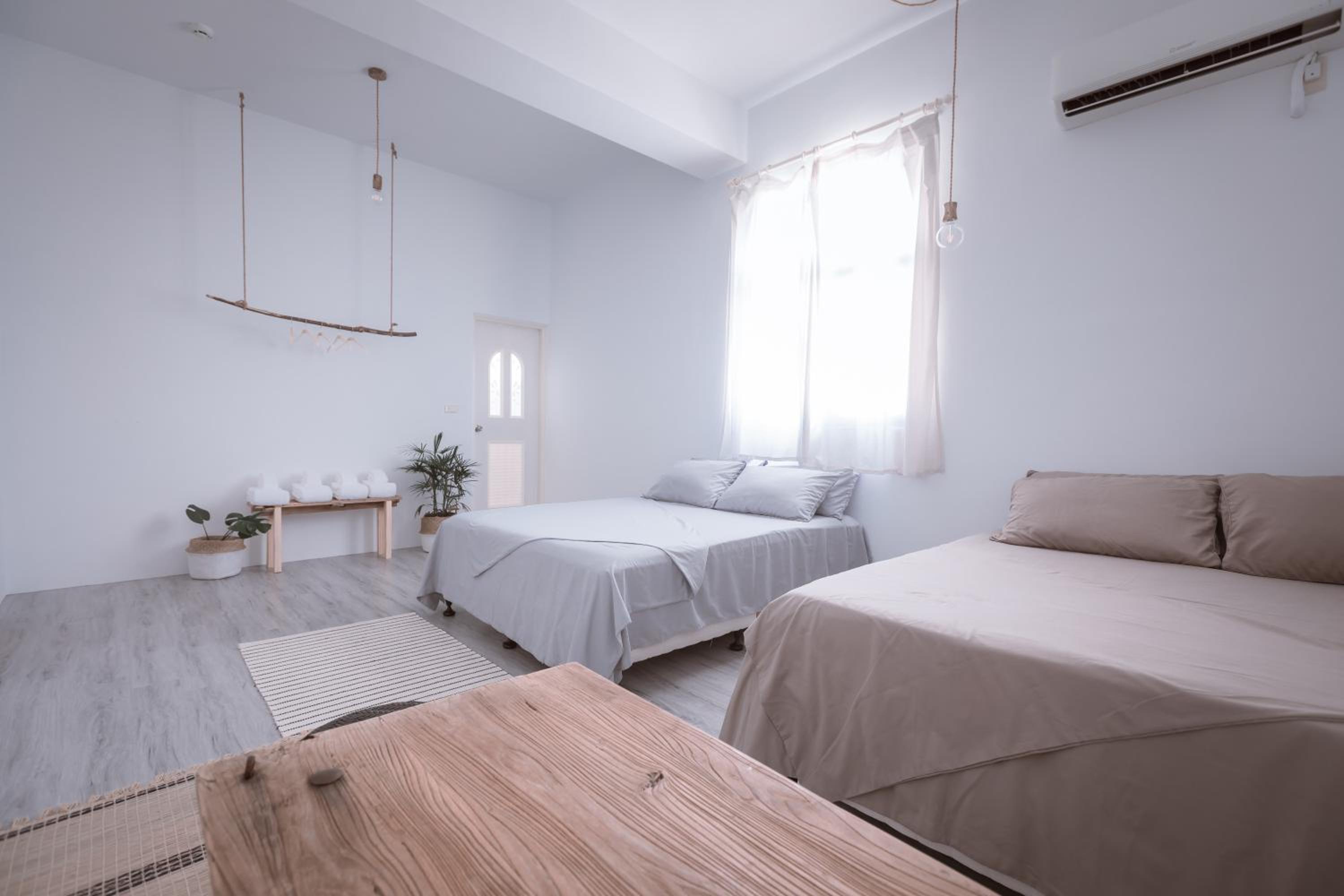 Deluxe Queen Room with Two Queen Beds photo 1