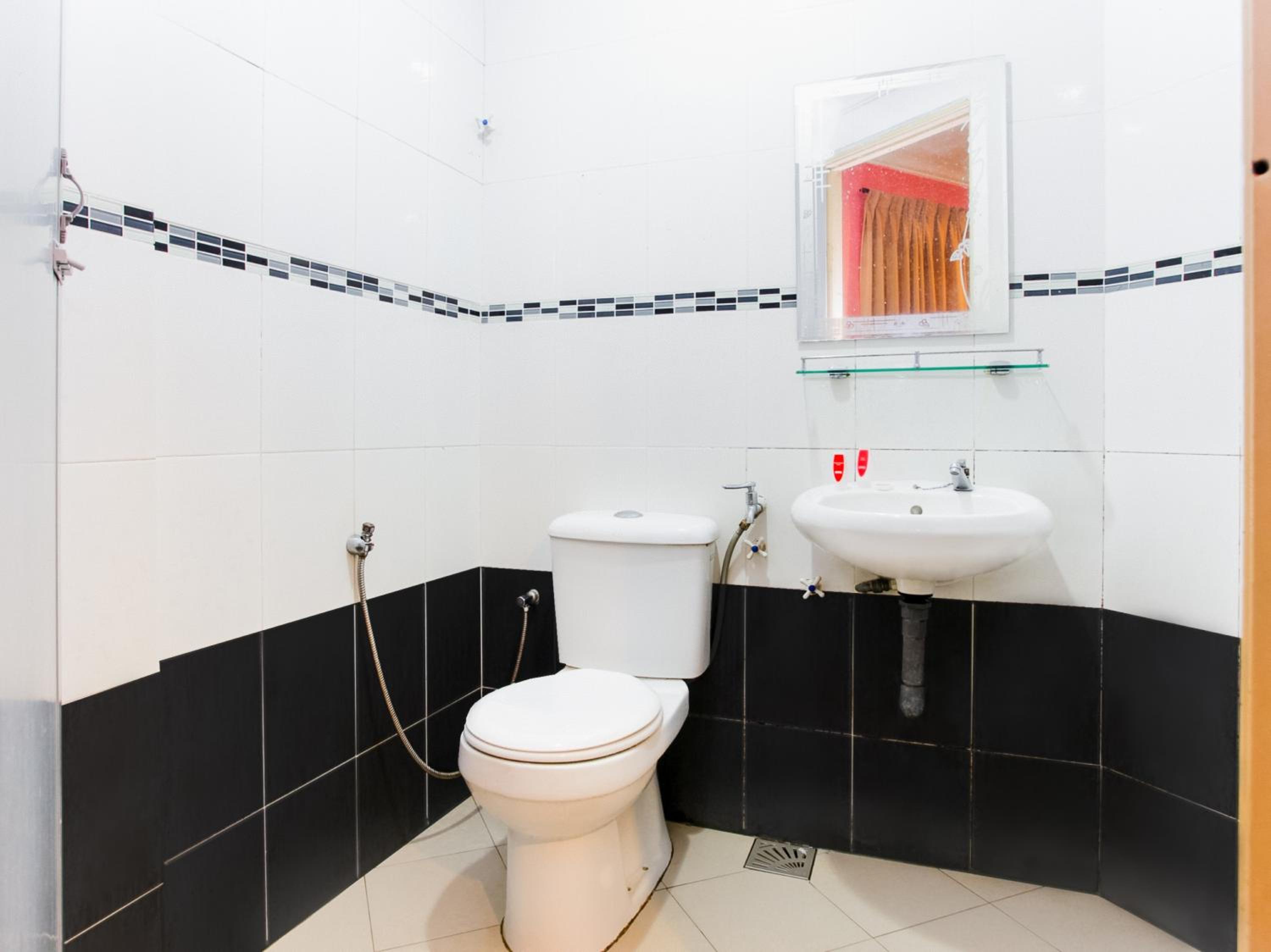 Standard Single Room - Photo 4