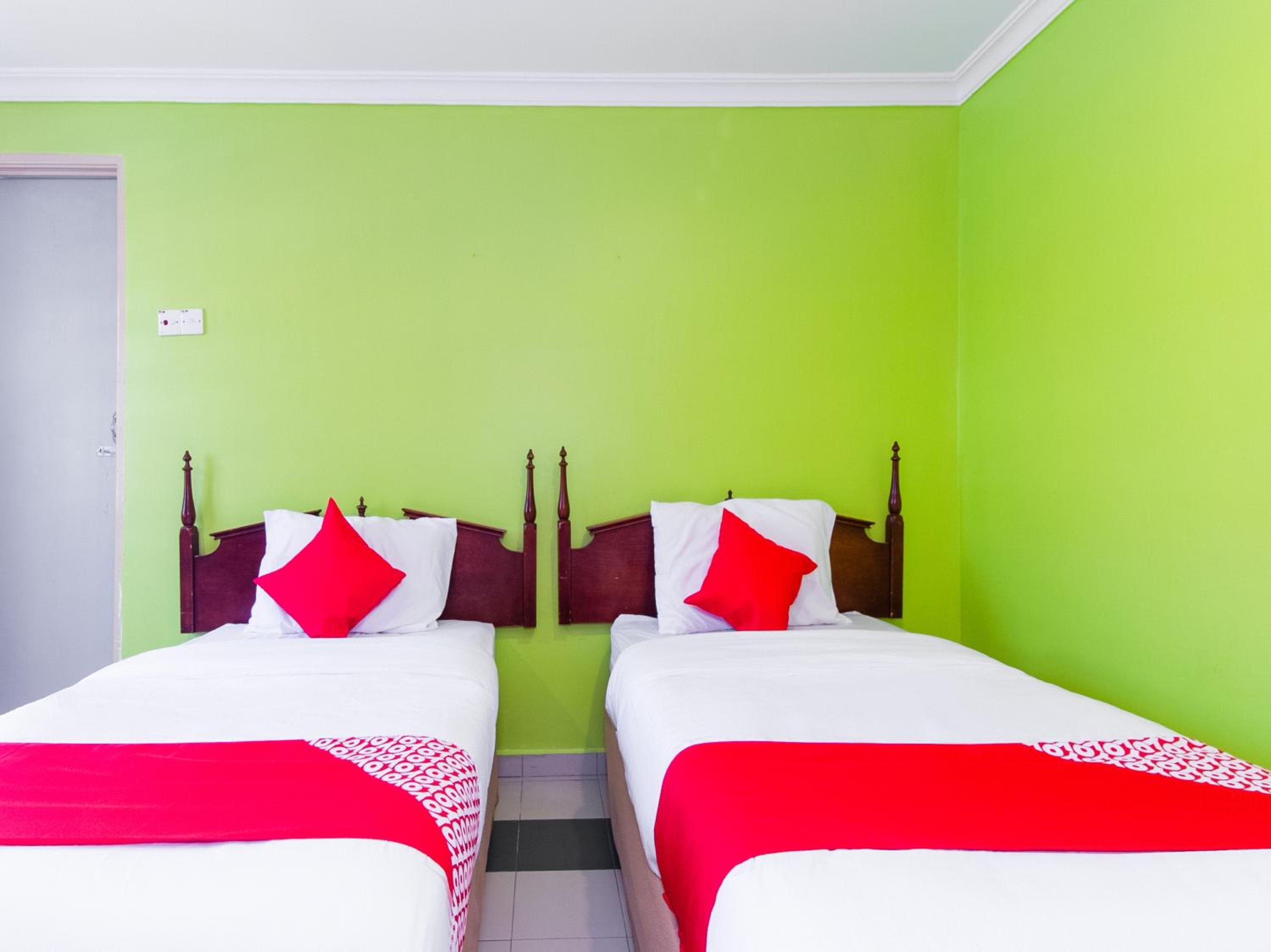Deluxe Twin Room - Photo 2