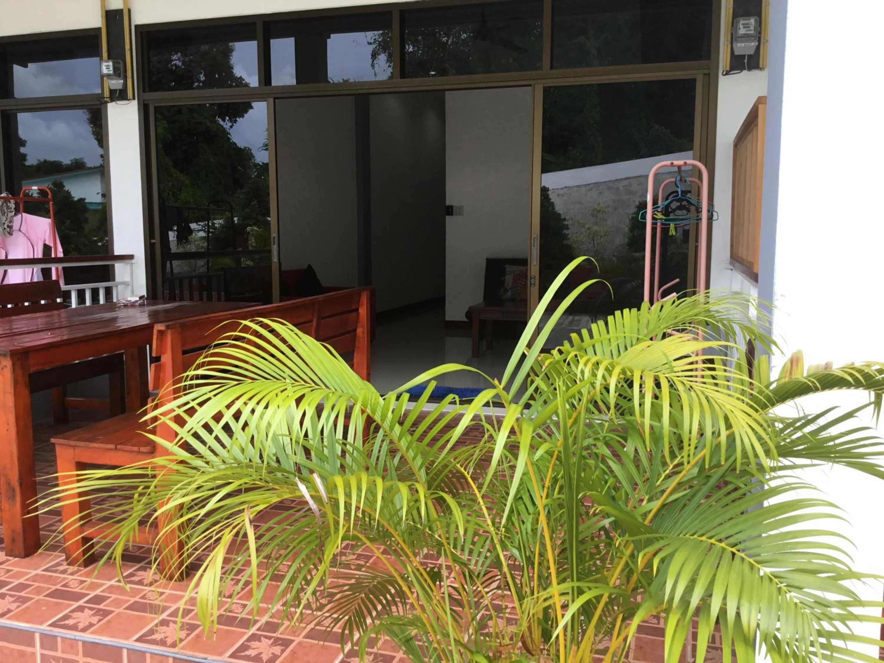 Two-Bedroom House - Photo 3