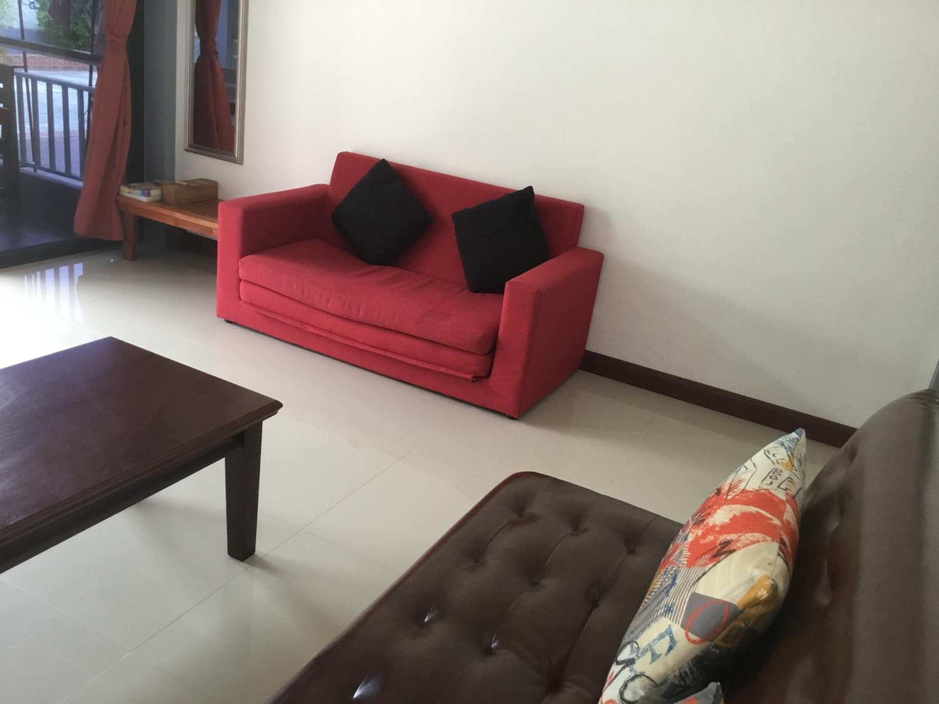 Two-Bedroom House - Photo 4