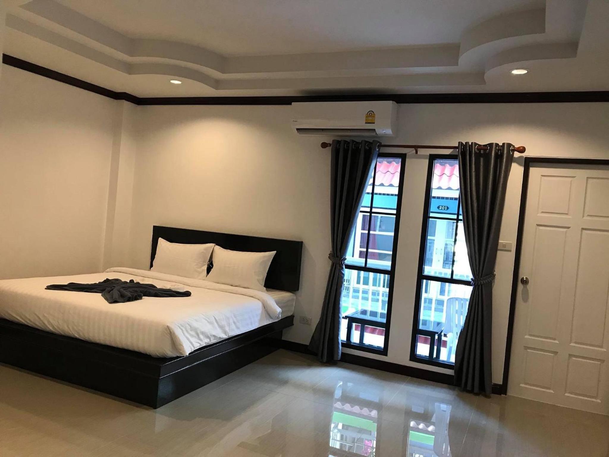 Double Room with Terrace - Photo 23