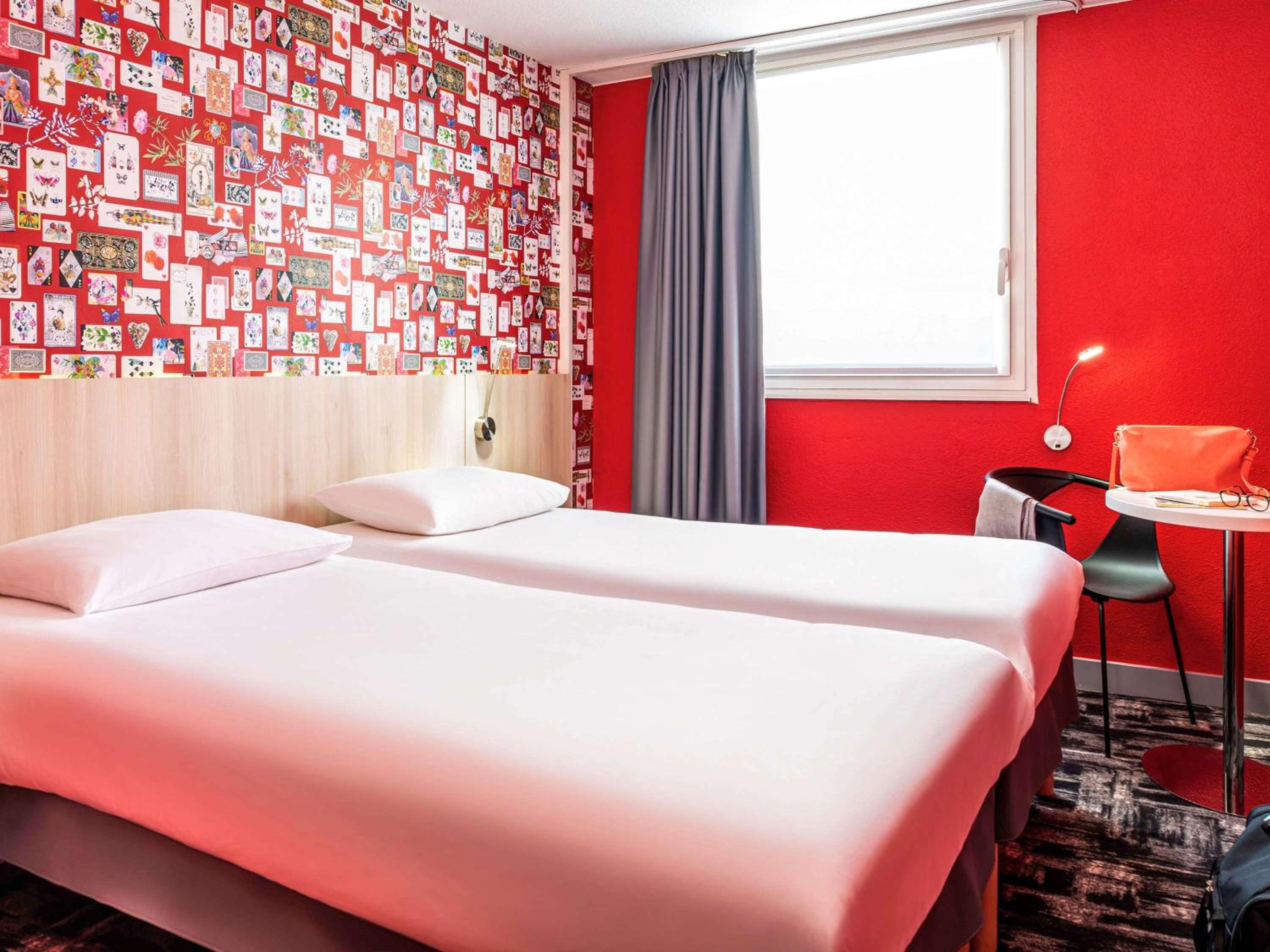 Standard Room with Two Single Beds