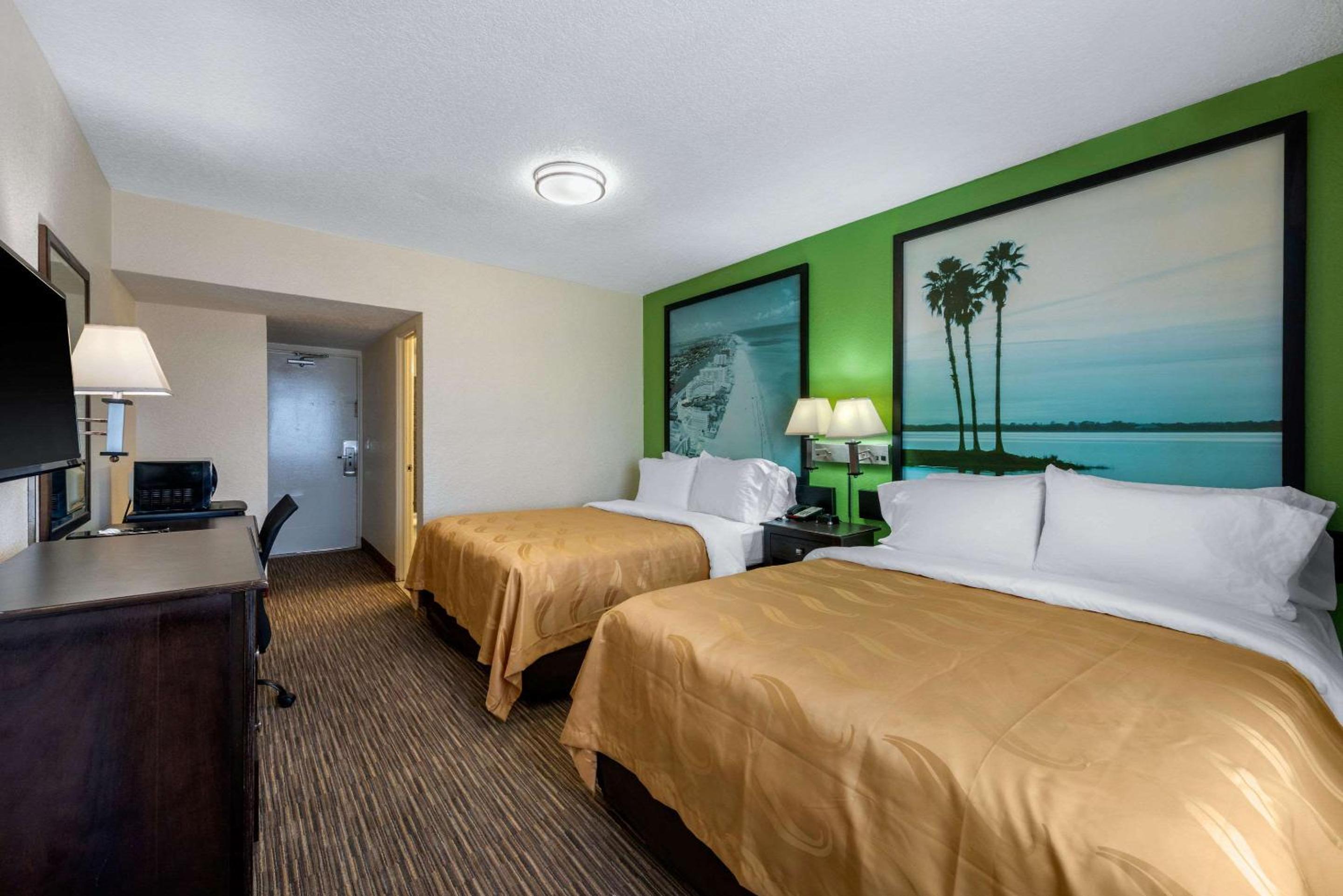 Double Room with Two Double Beds and Ocean View - Non-Smoking - Photo 1