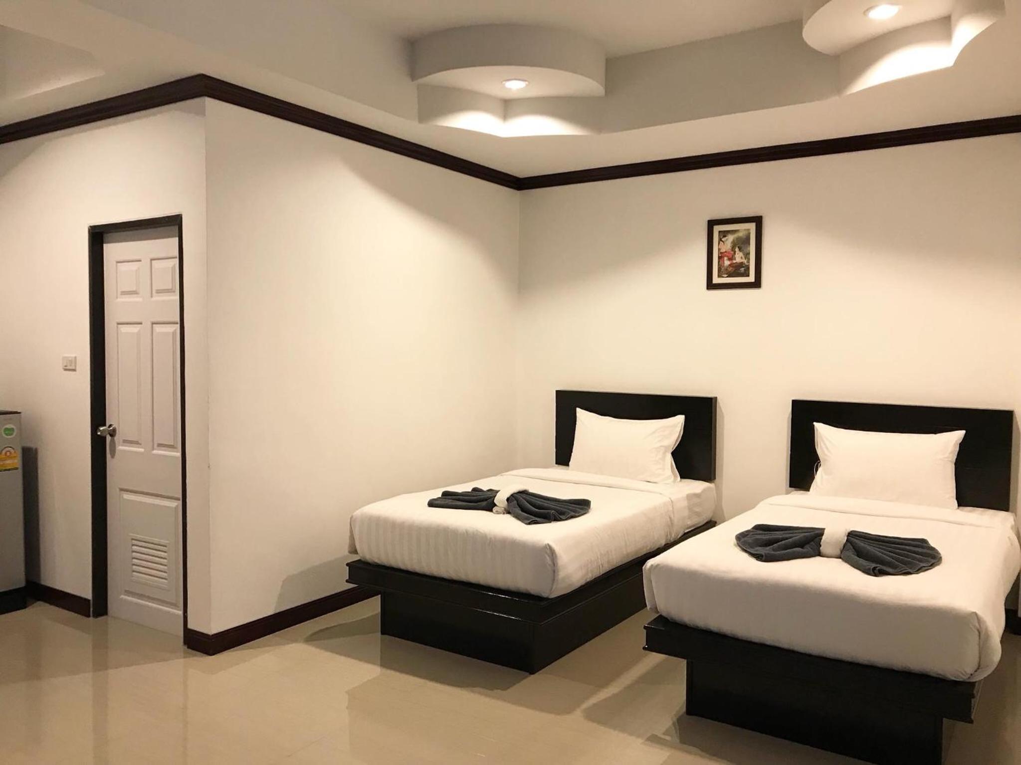 Twin Room with Terrace - Photo 15