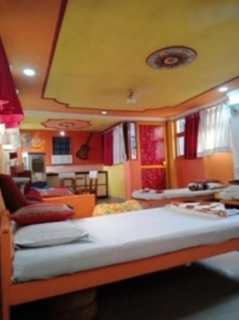 Economy Quadruple Room with Shared Bathroom photo 2