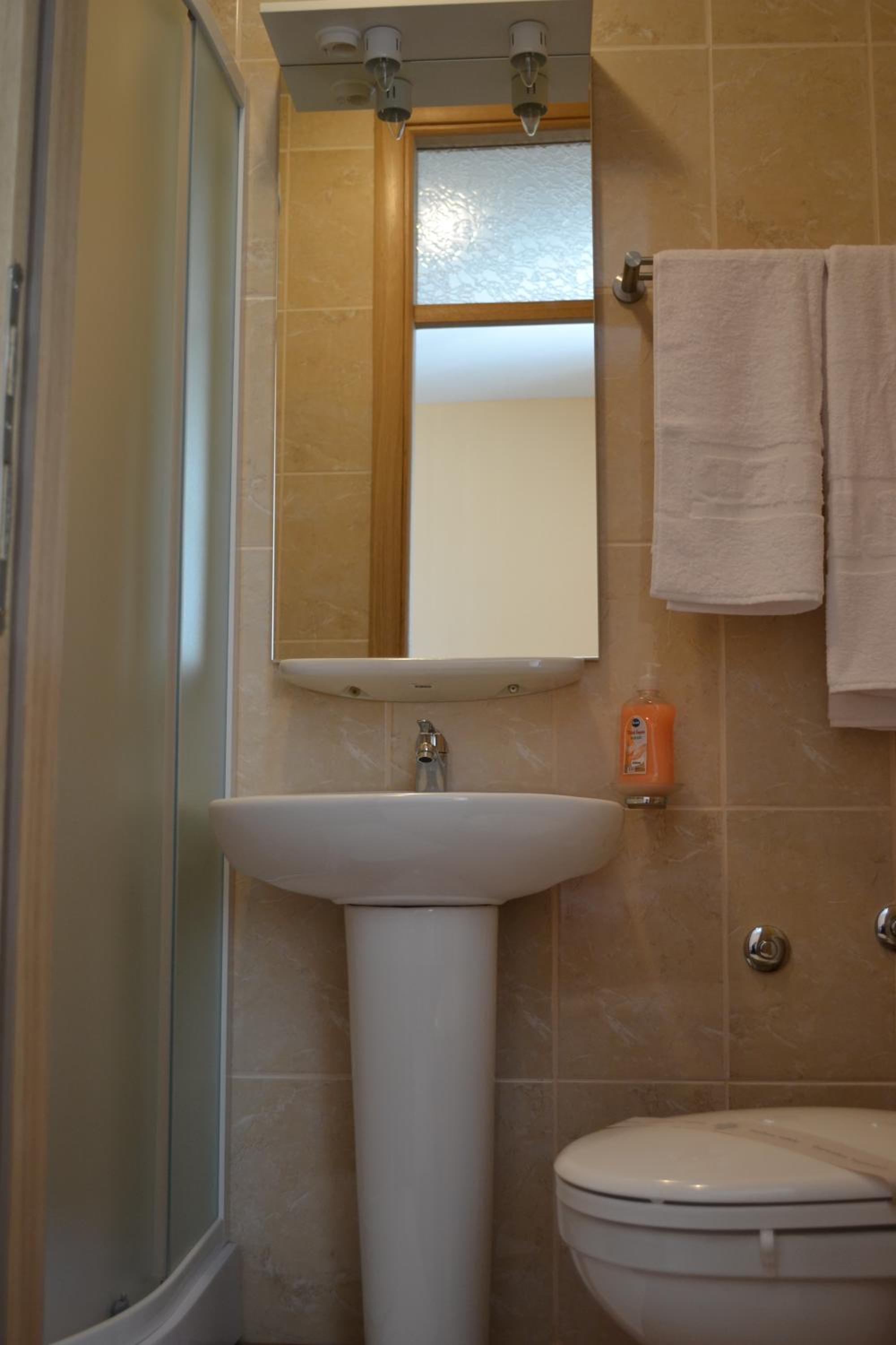 Single Room photo 3