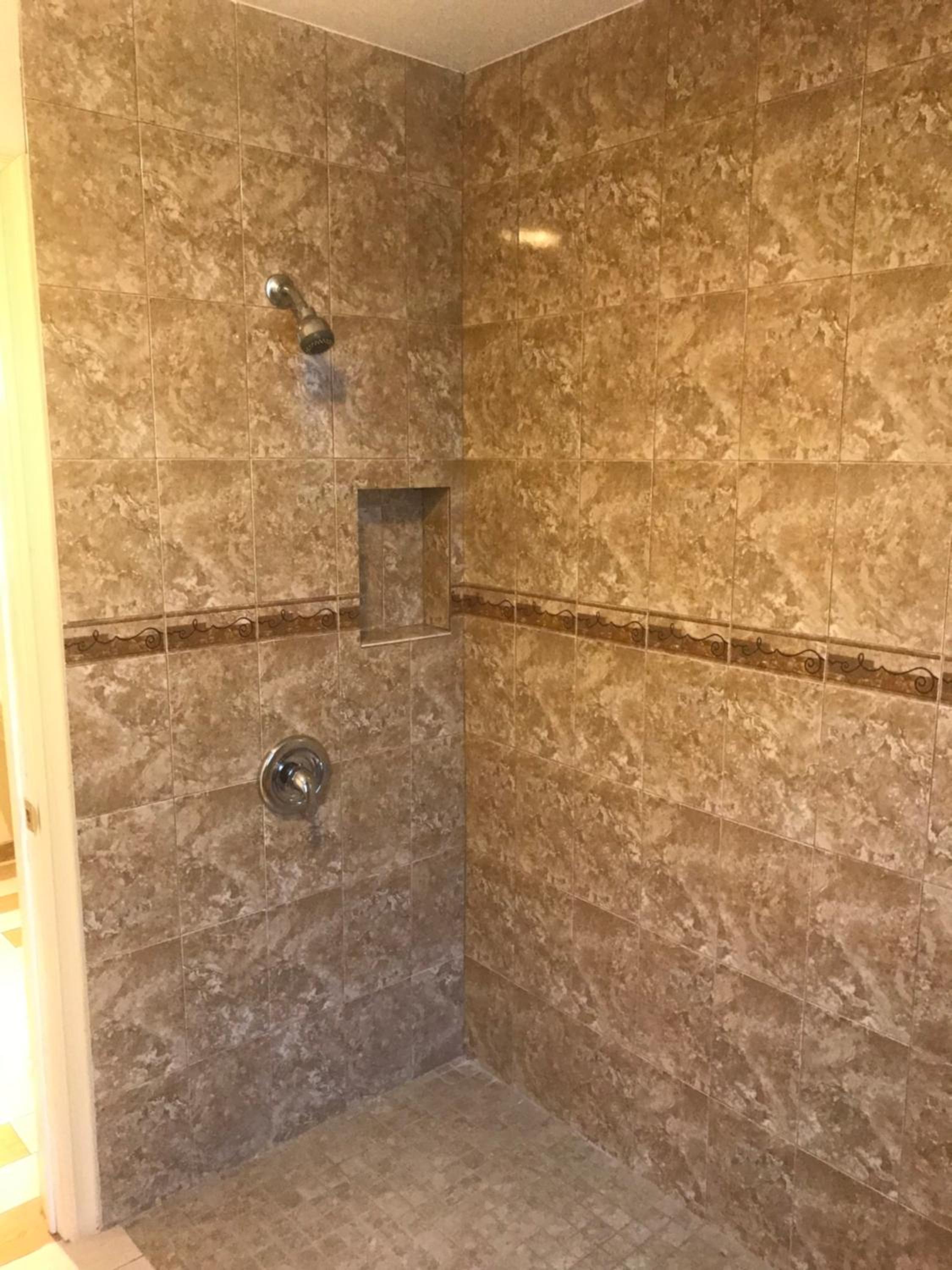 Standard King Room photo 2