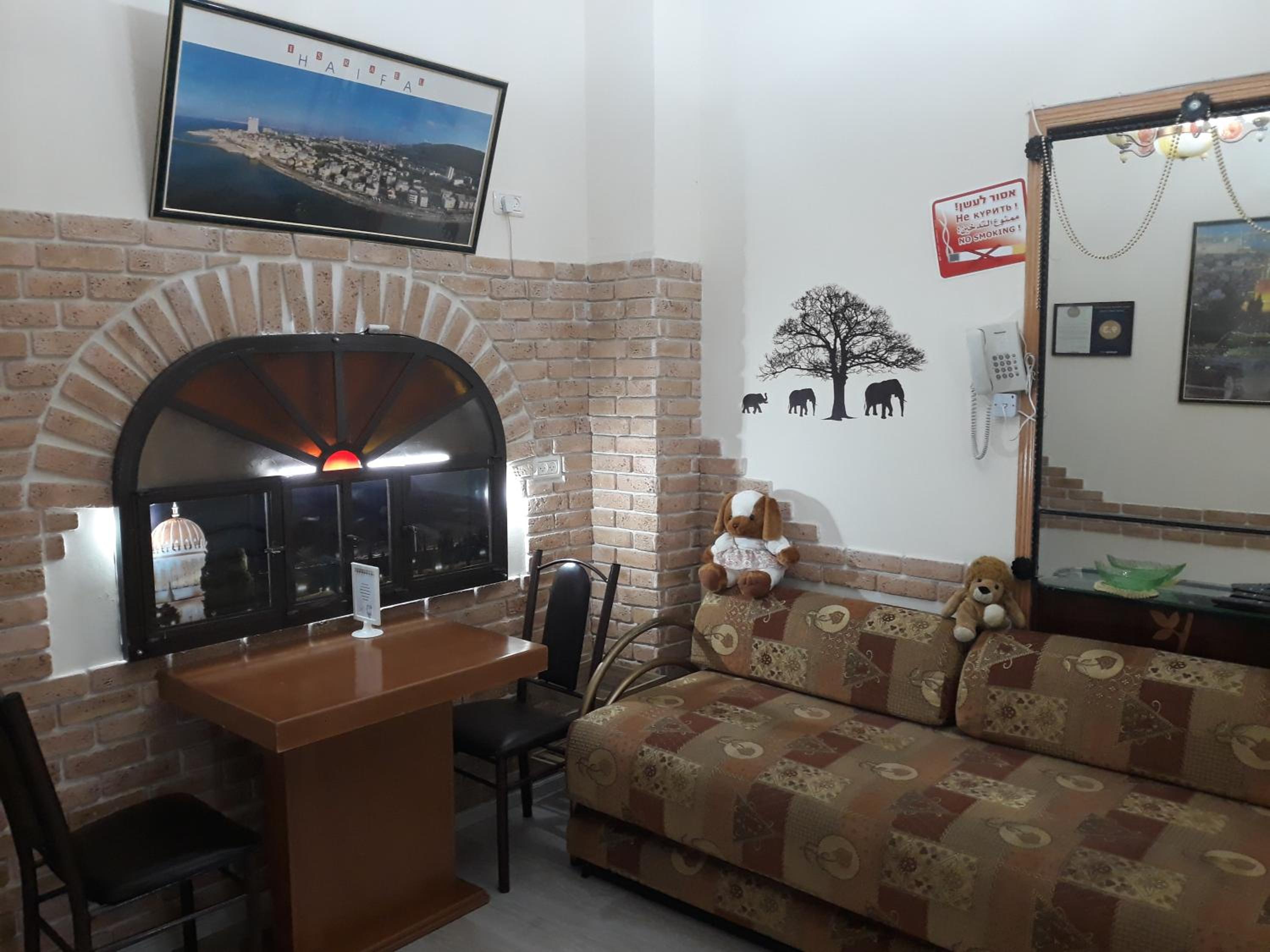 Family Room (2 Adults + 2 Children) photo 2