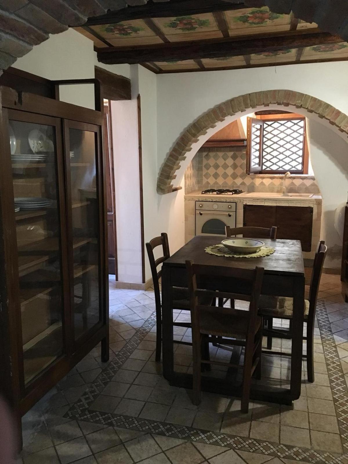 One-Bedroom Apartment - Photo 4