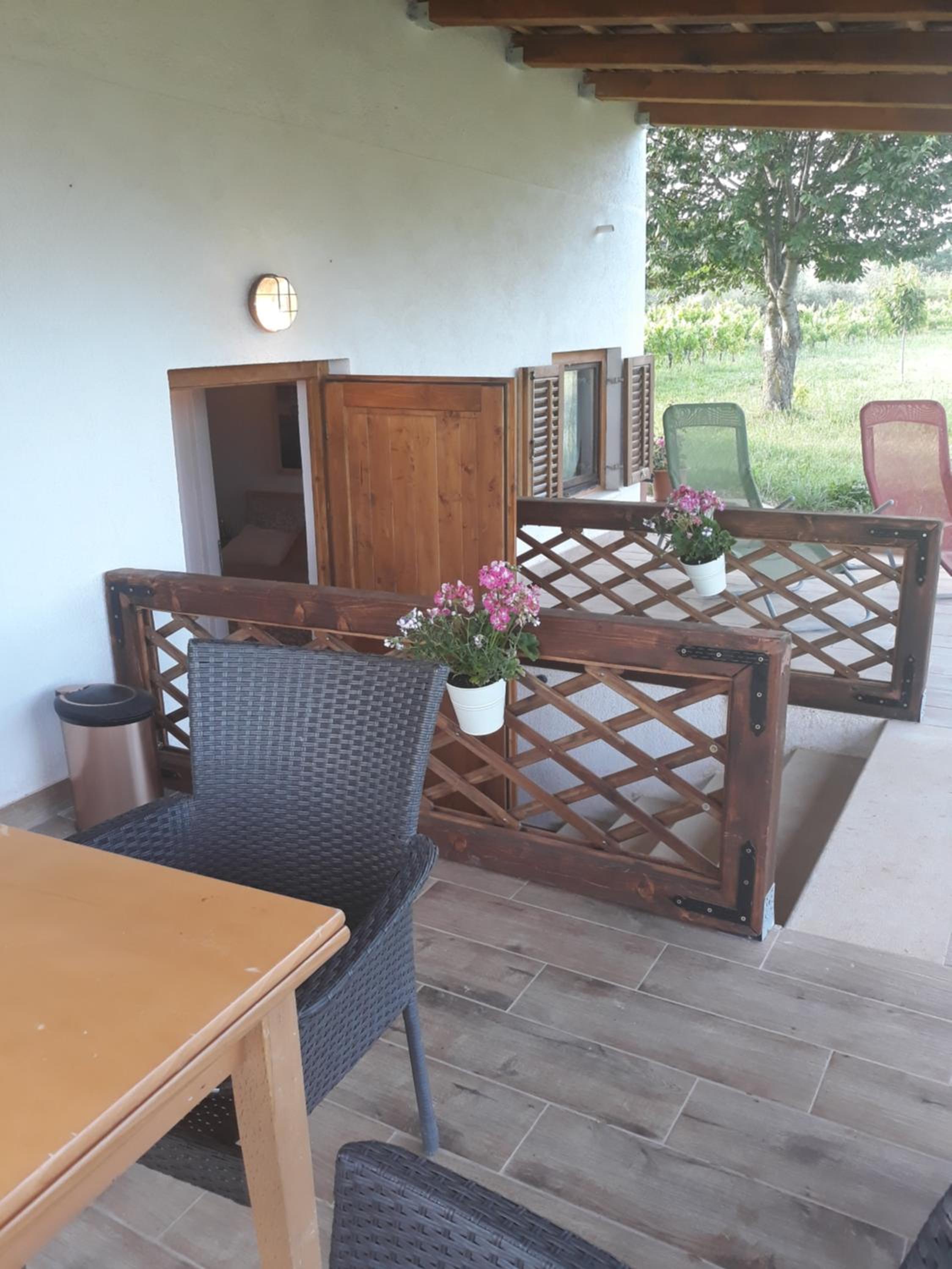Apartment with Terrace - Photo 10