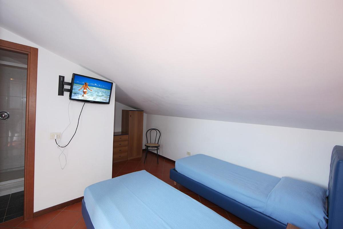 Three-Bedroom Apartment photo 1
