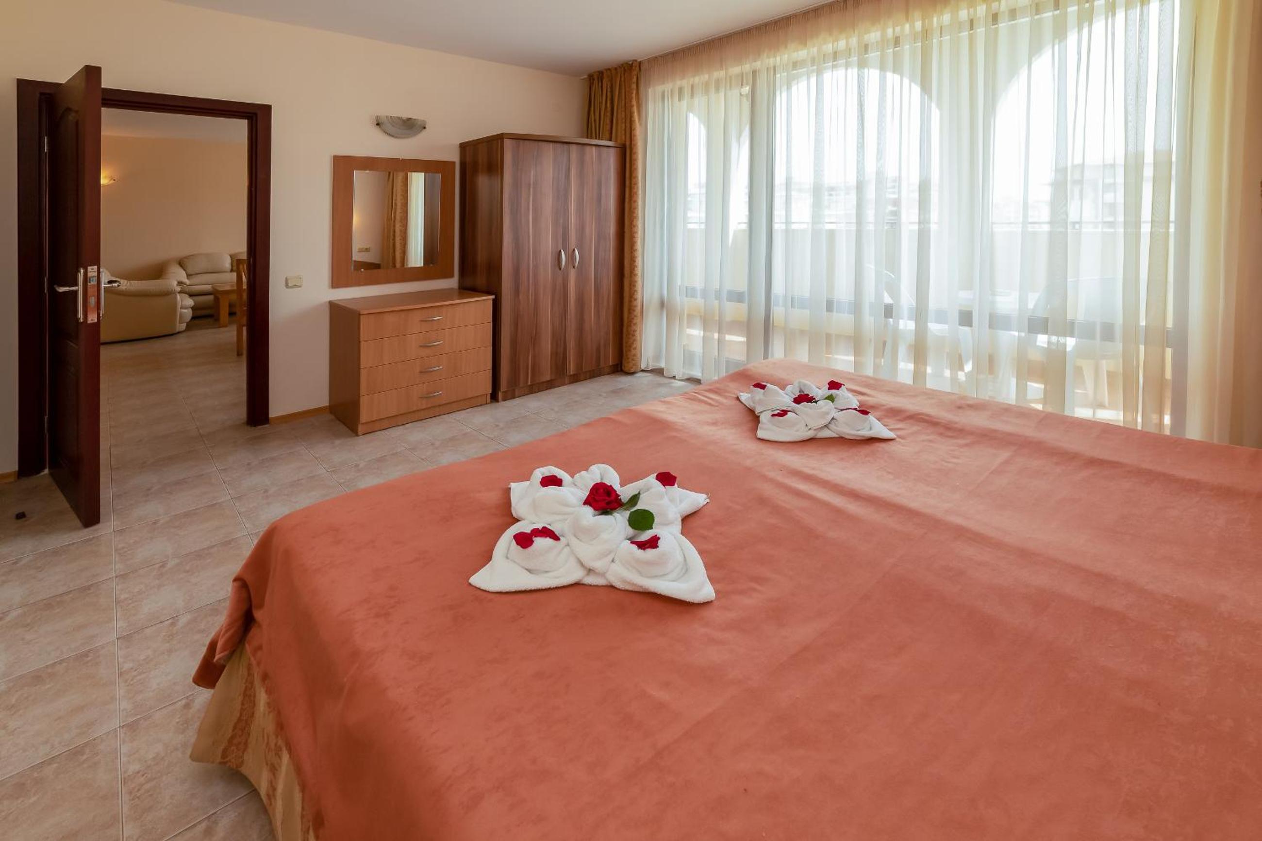 Two-Bedroom Apartment With Balcony photo 1