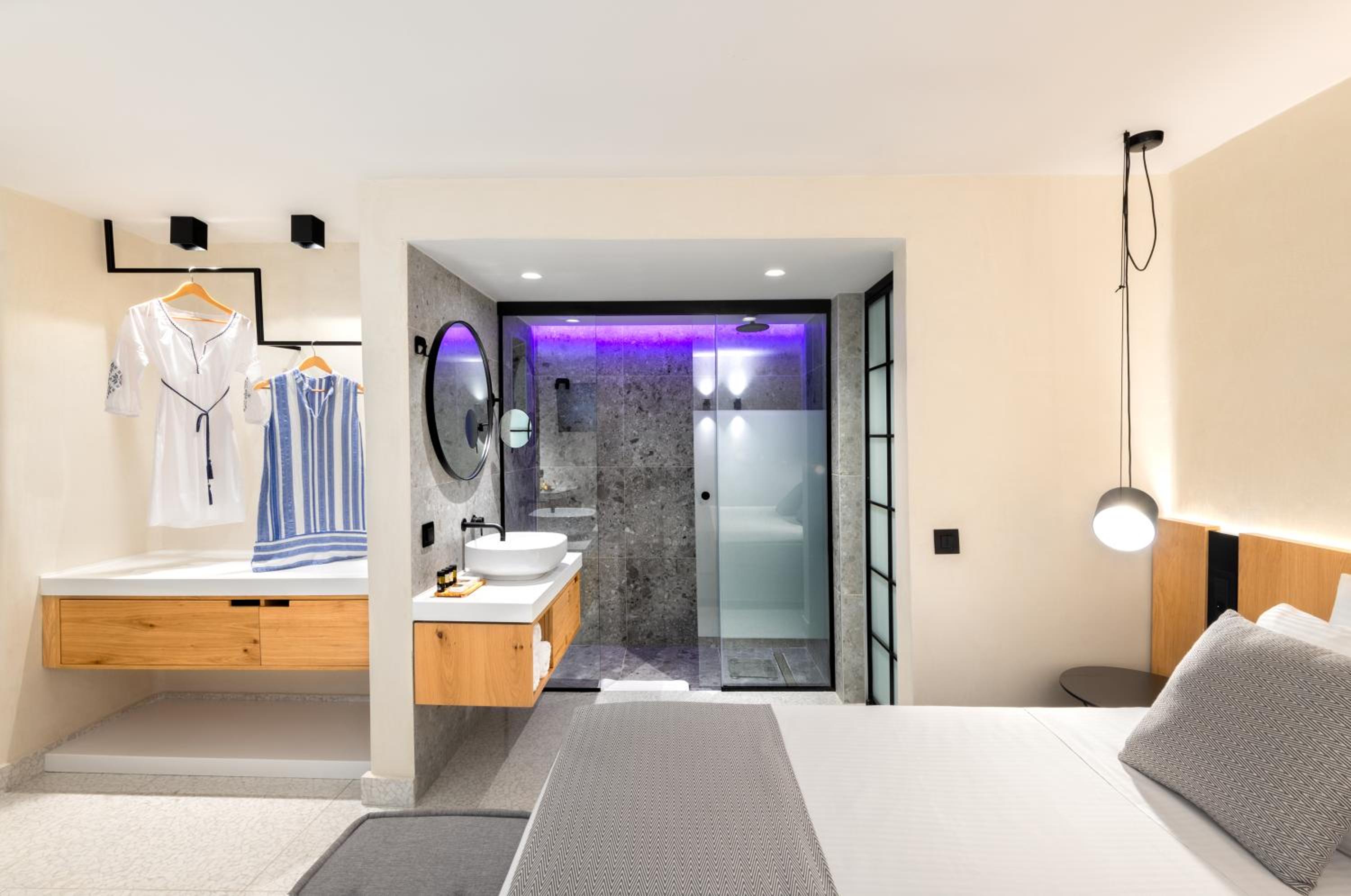 Bungalow with Garden View