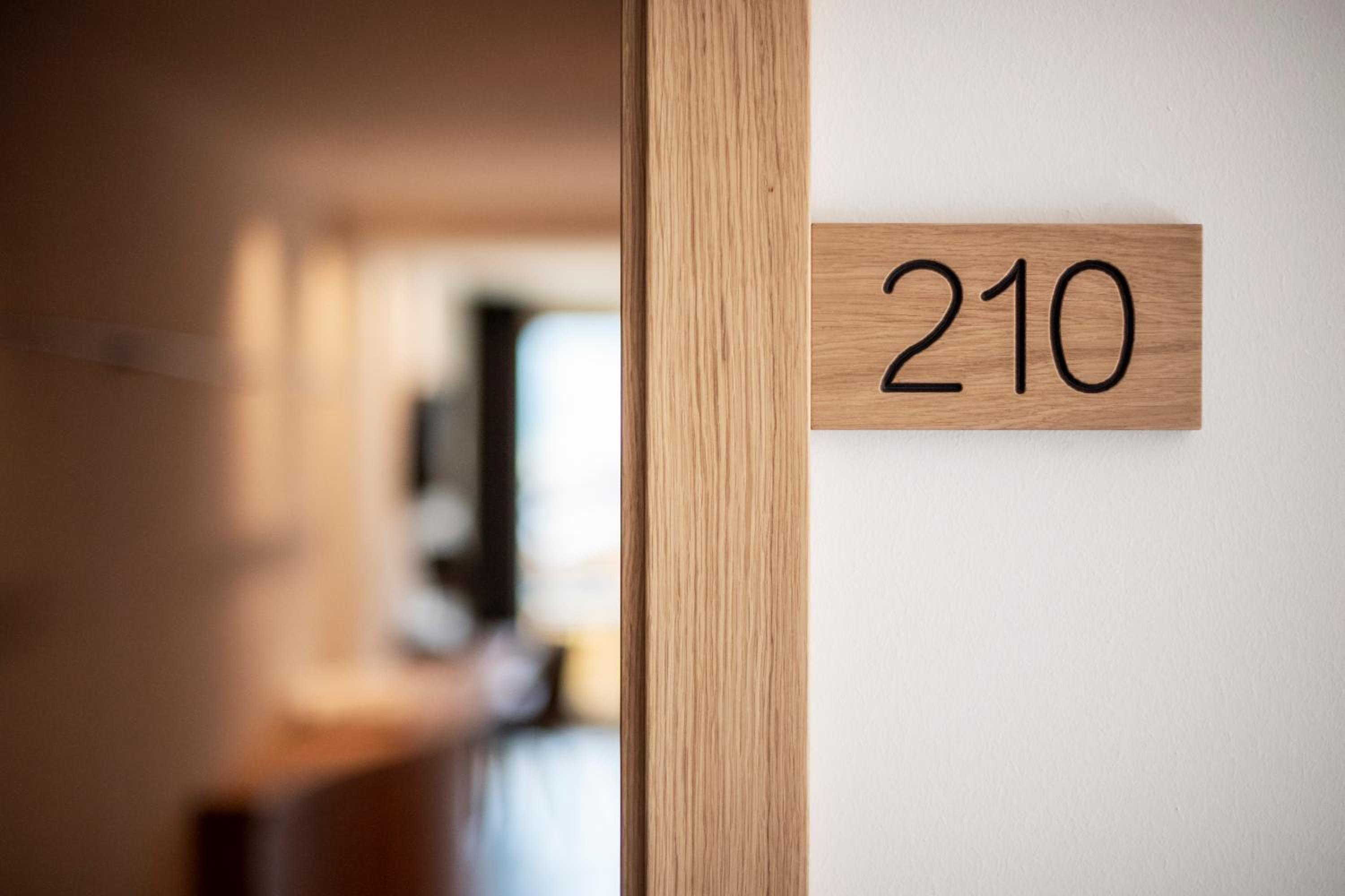 Junior Suite with Mountain View - Photo 1