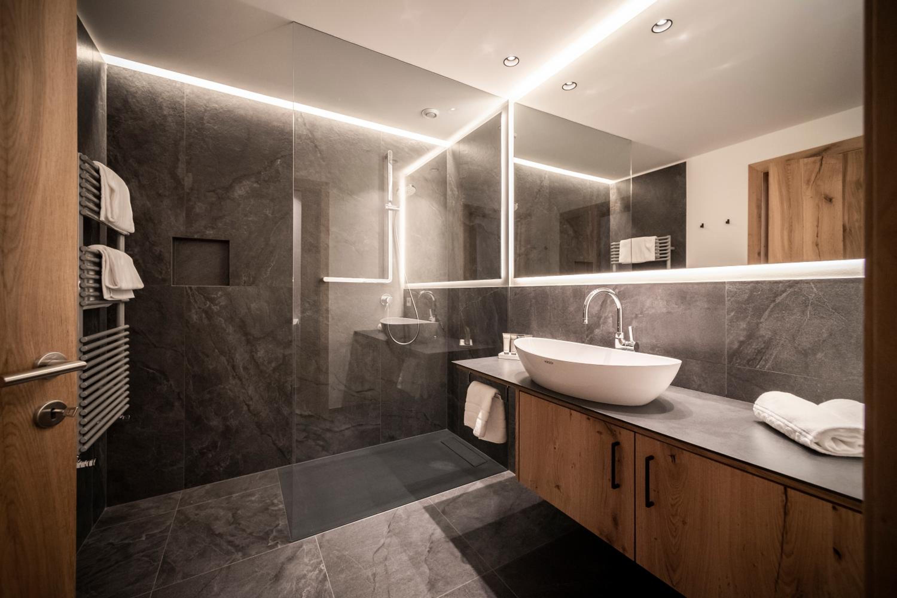 Family Suite - Photo 7