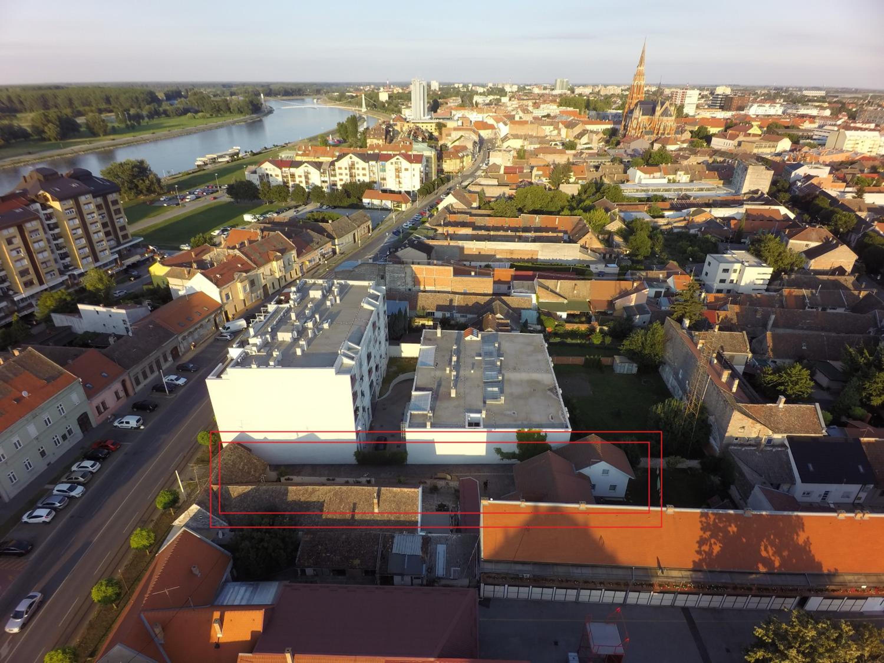 Apartment with Terrace - Photo 12