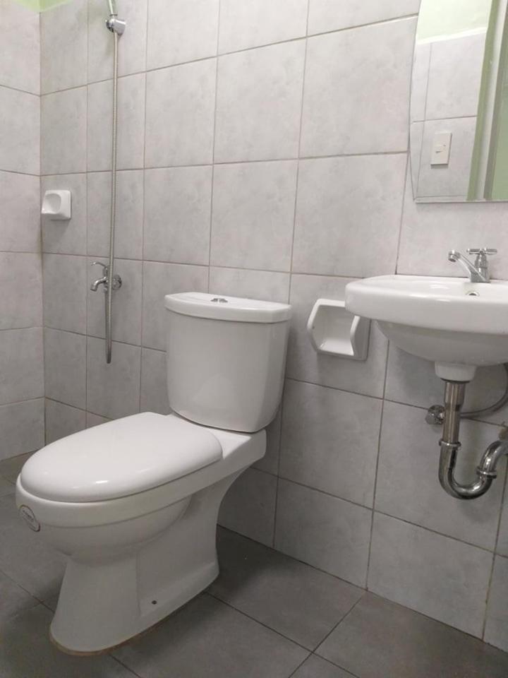 Single Room with Bathroom photo 2