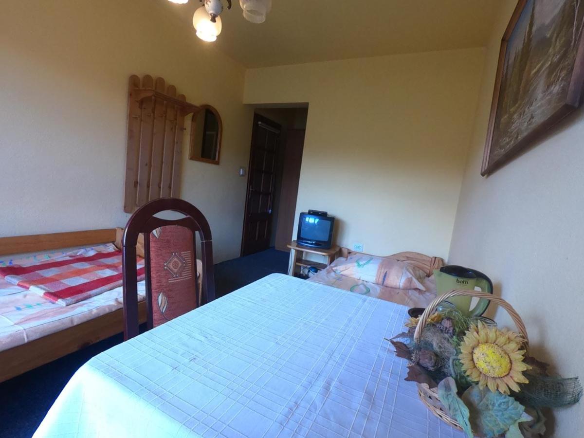 Double Room with Mountain View - Photo 3