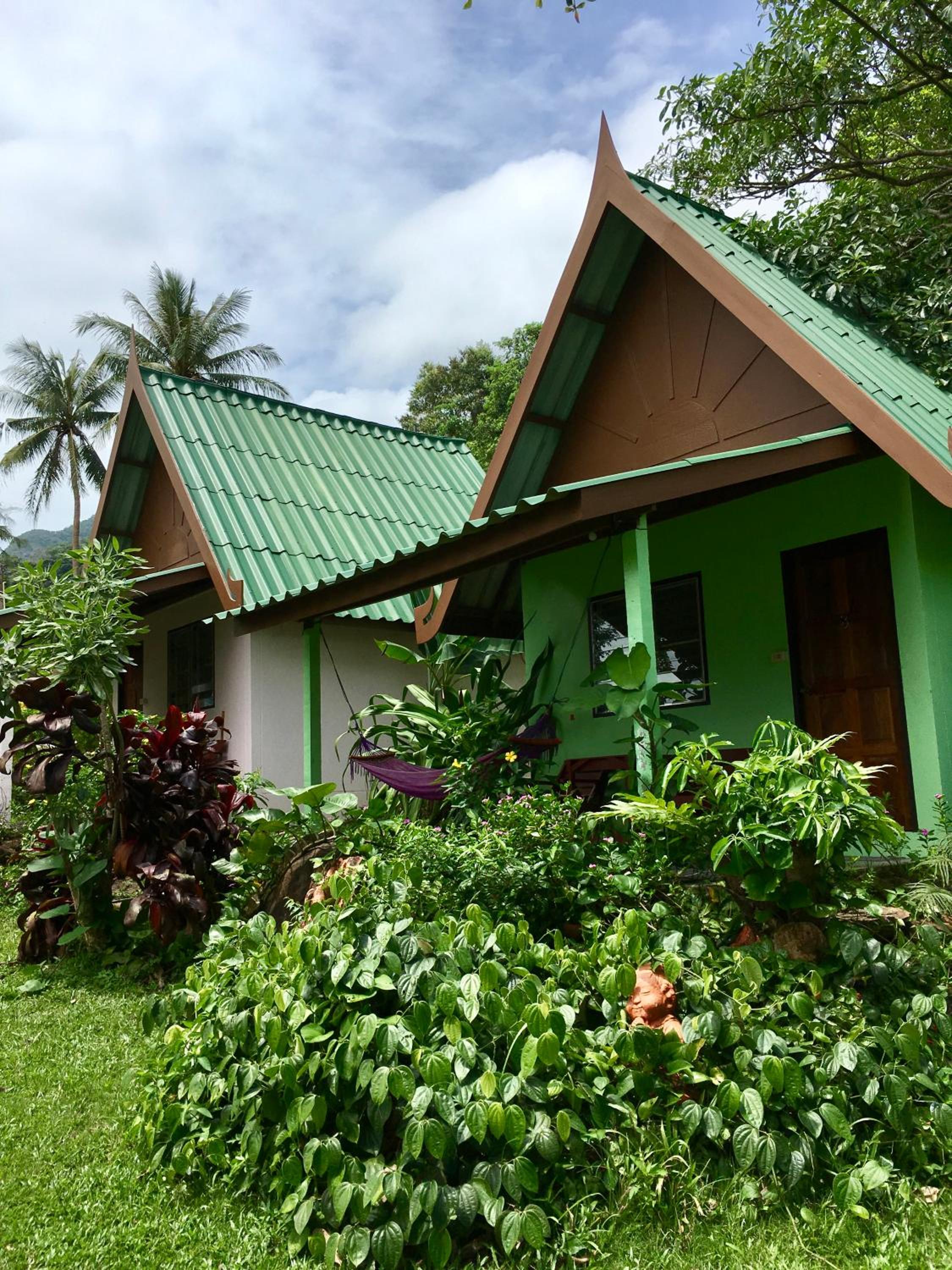 Bungalow with Garden View - Photo 4