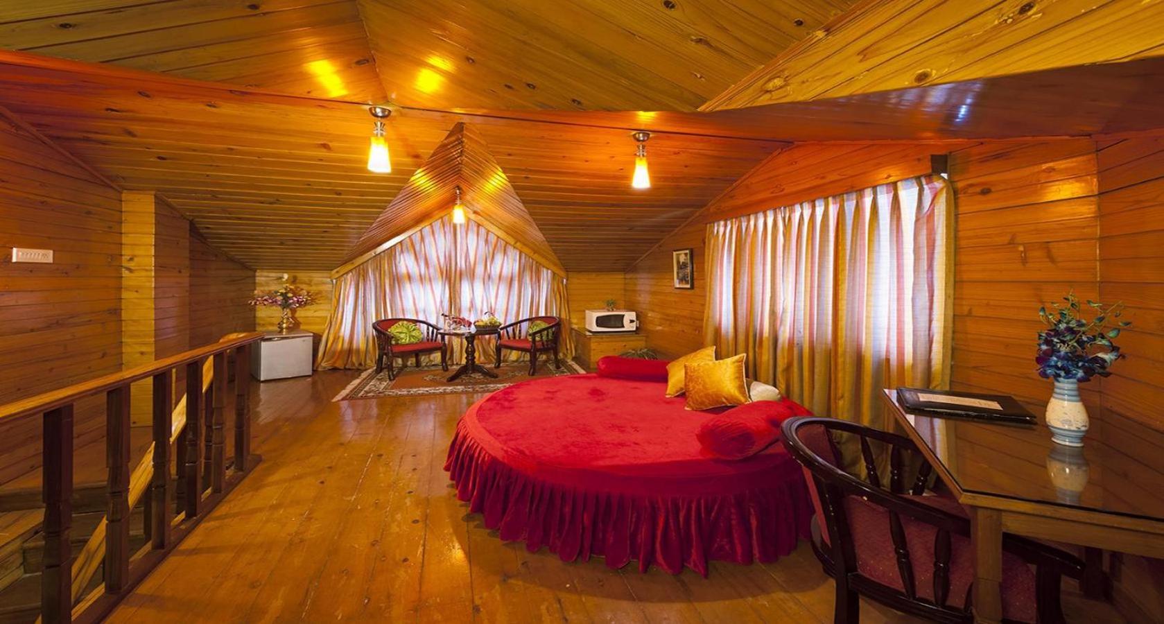 Premium Double or Twin Room - Photo 4
