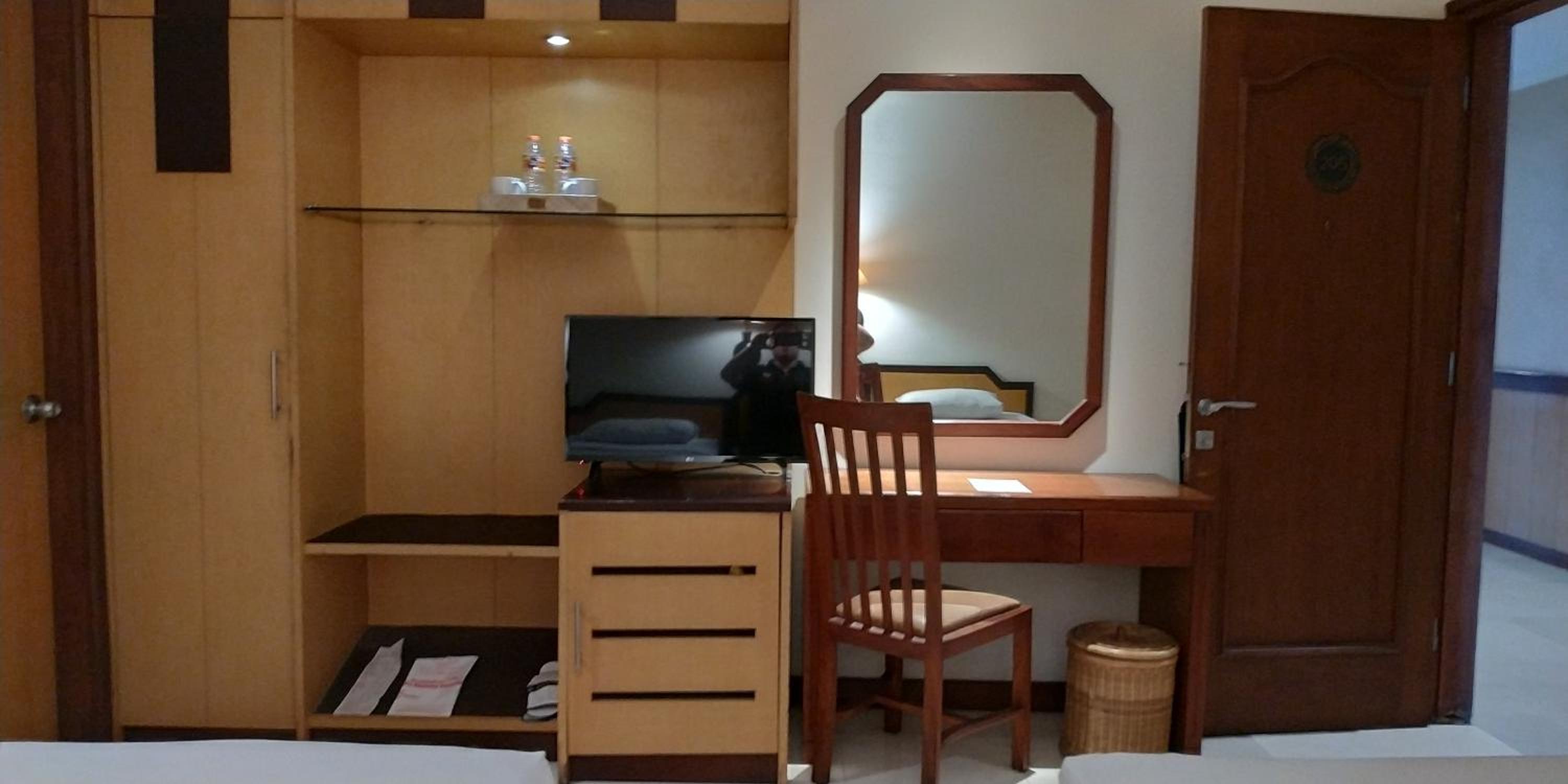 Superior Double Or Twin Room - Photo 5