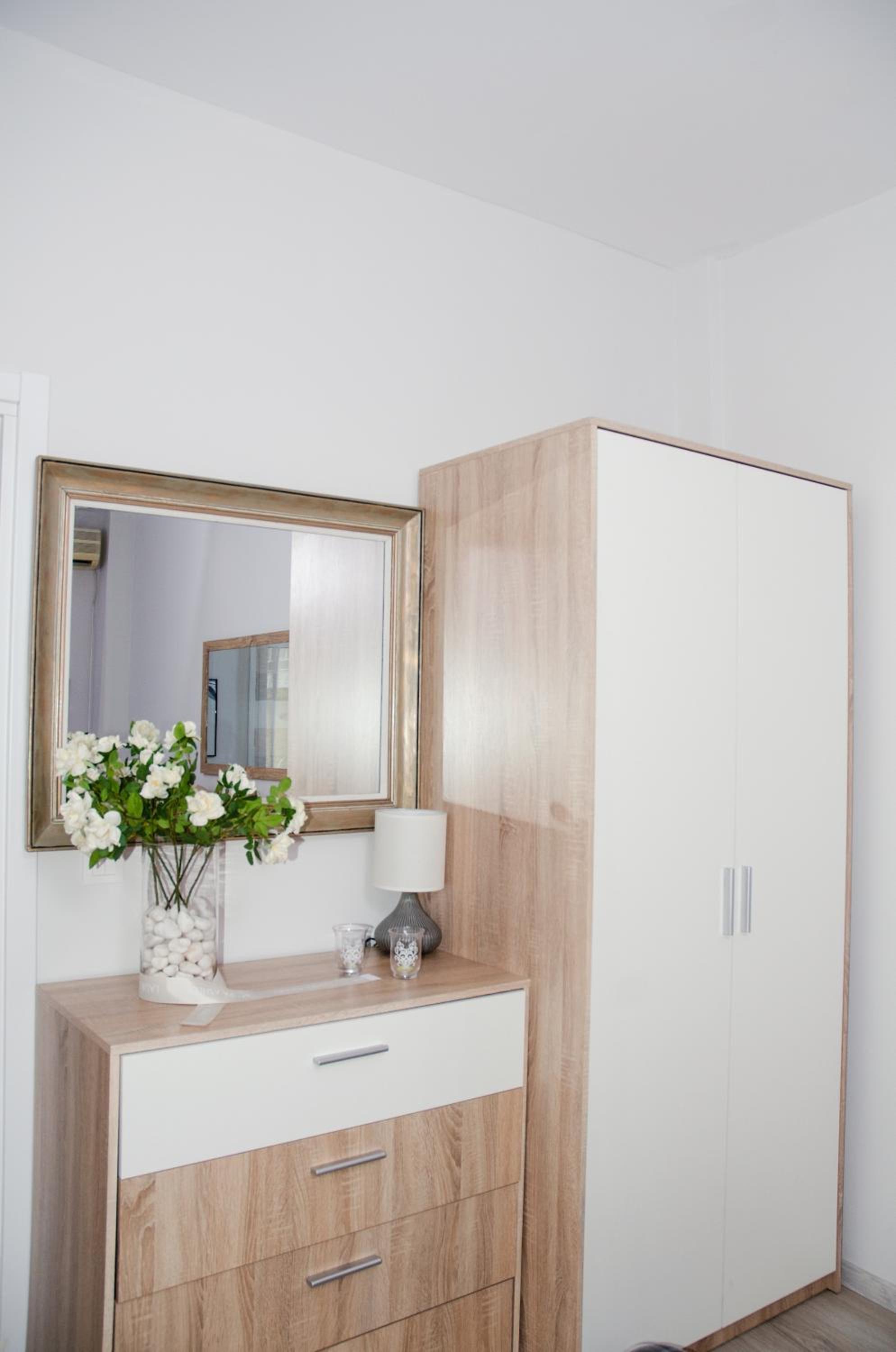 One-Bedroom Apartment - Photo 16