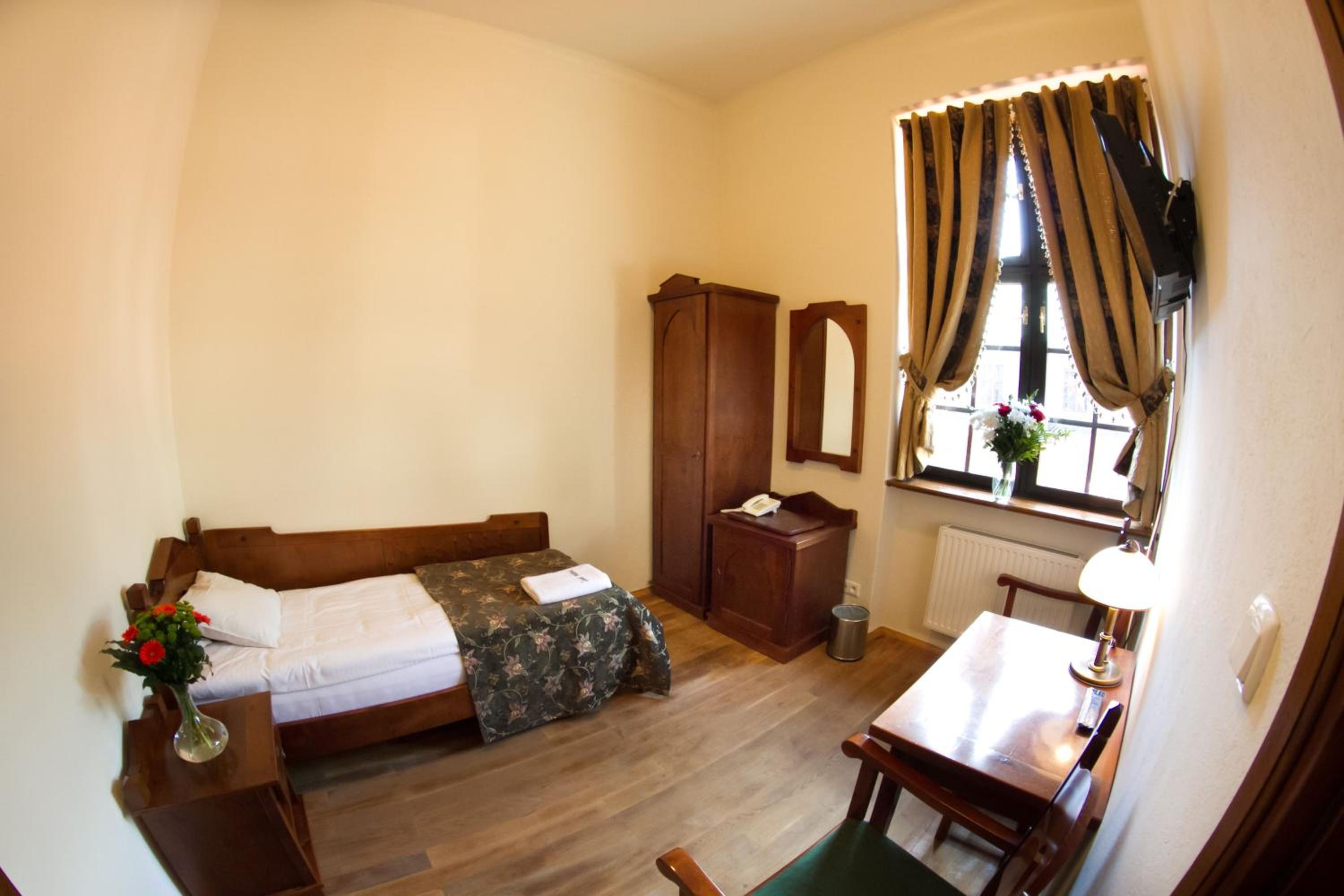 Single Room photo 3