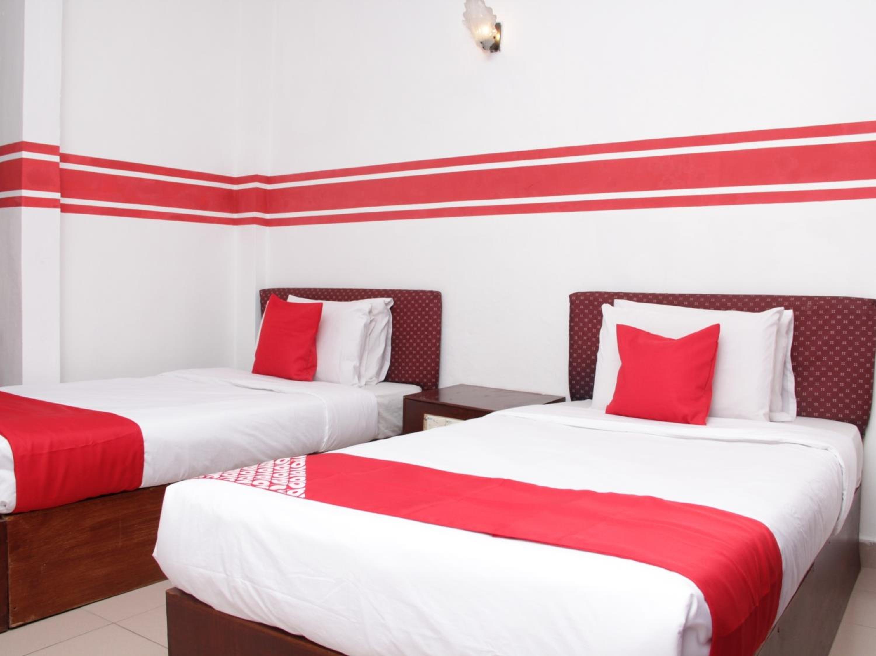 Deluxe Twin Room - Photo 2