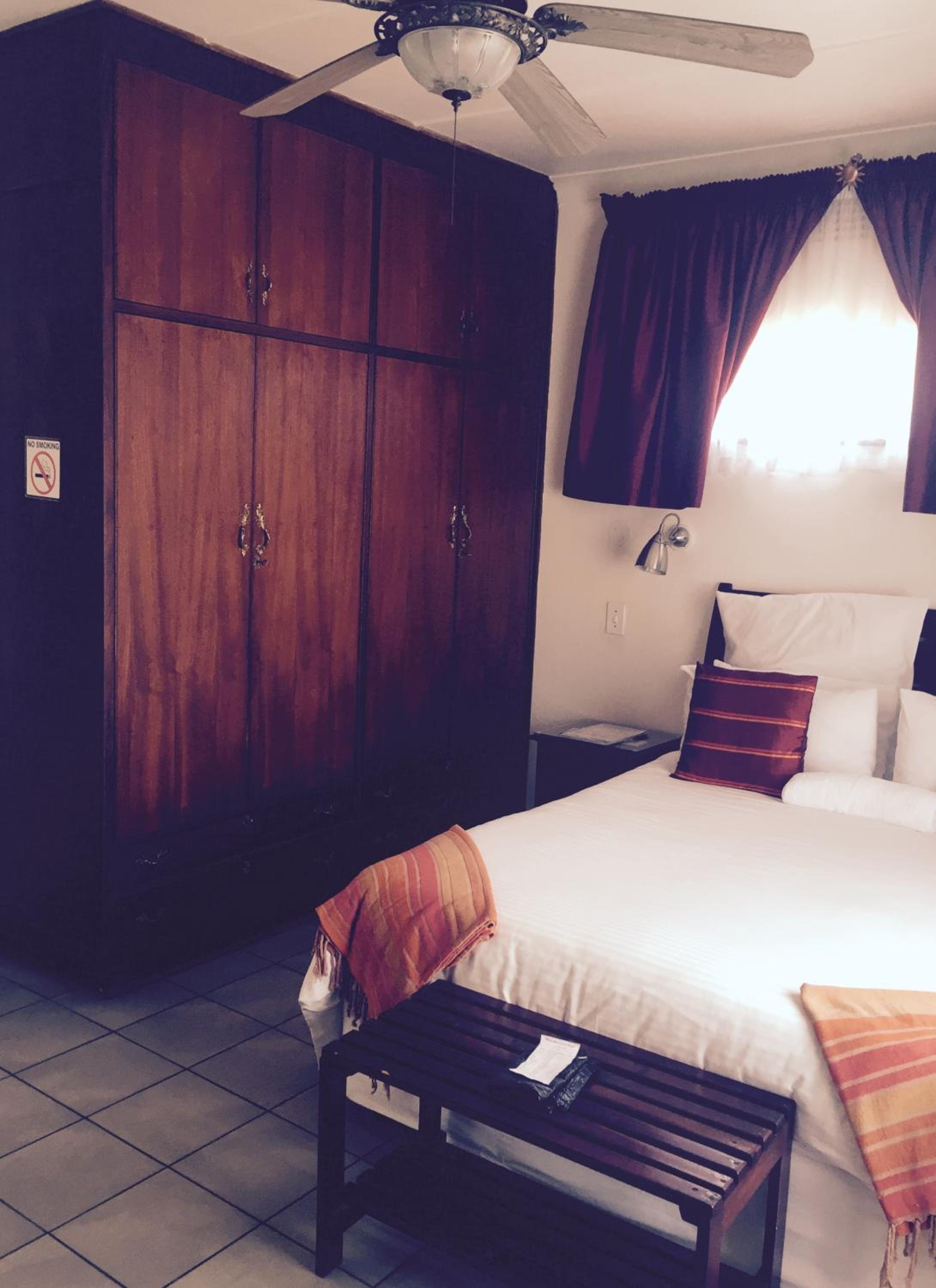Deluxe King Suite photo 1