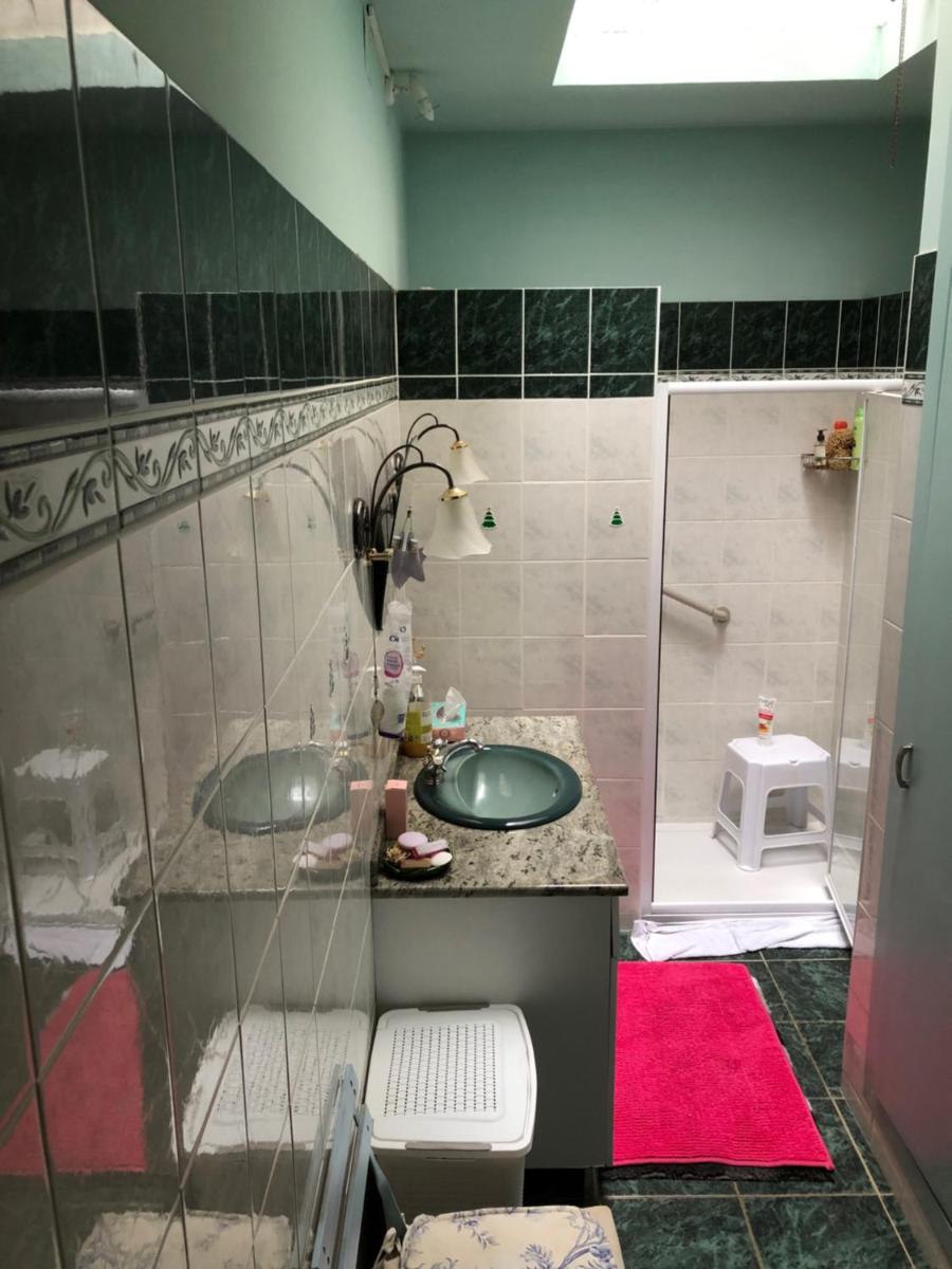 Double Room - Photo 6