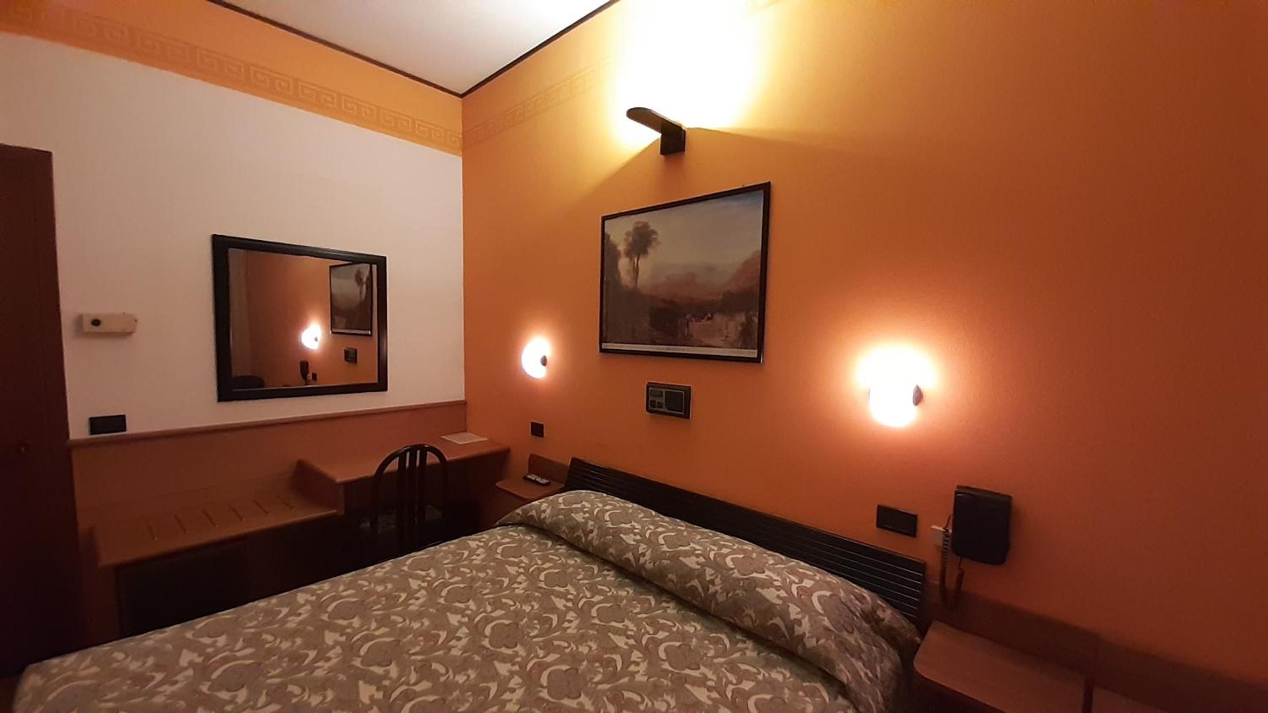 Standard Double Room photo 3