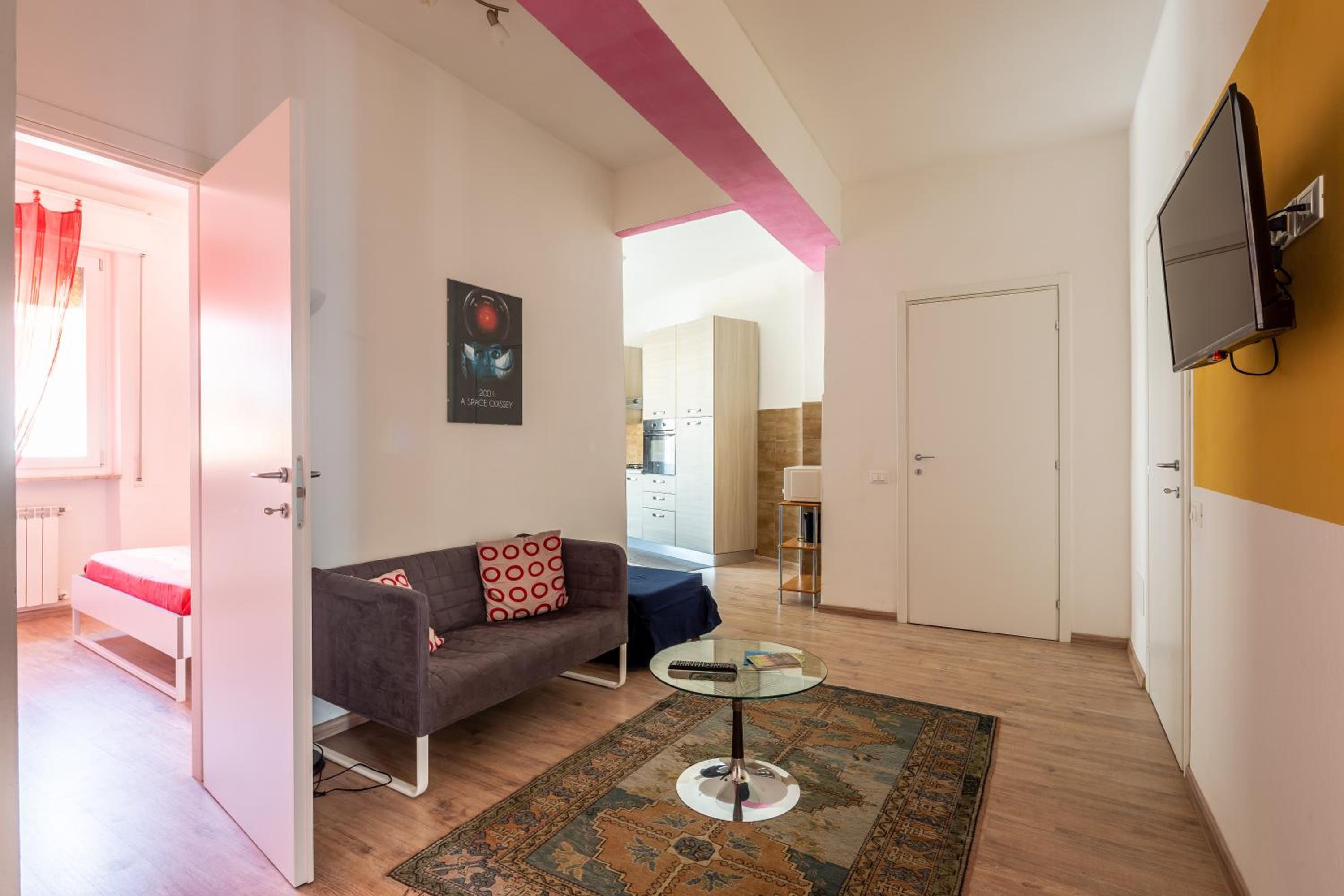 Apartment photo 2