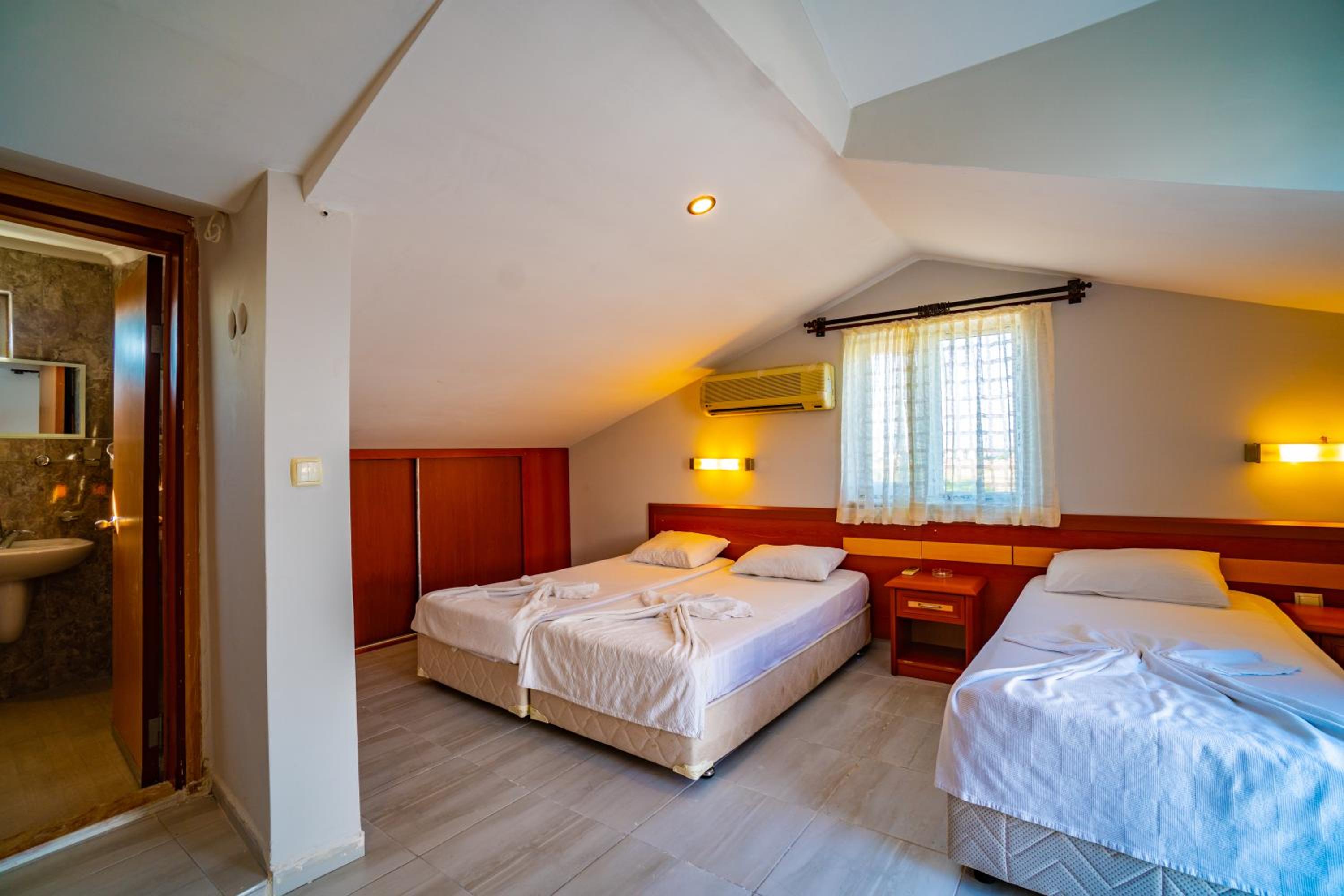 Triple Room photo 2