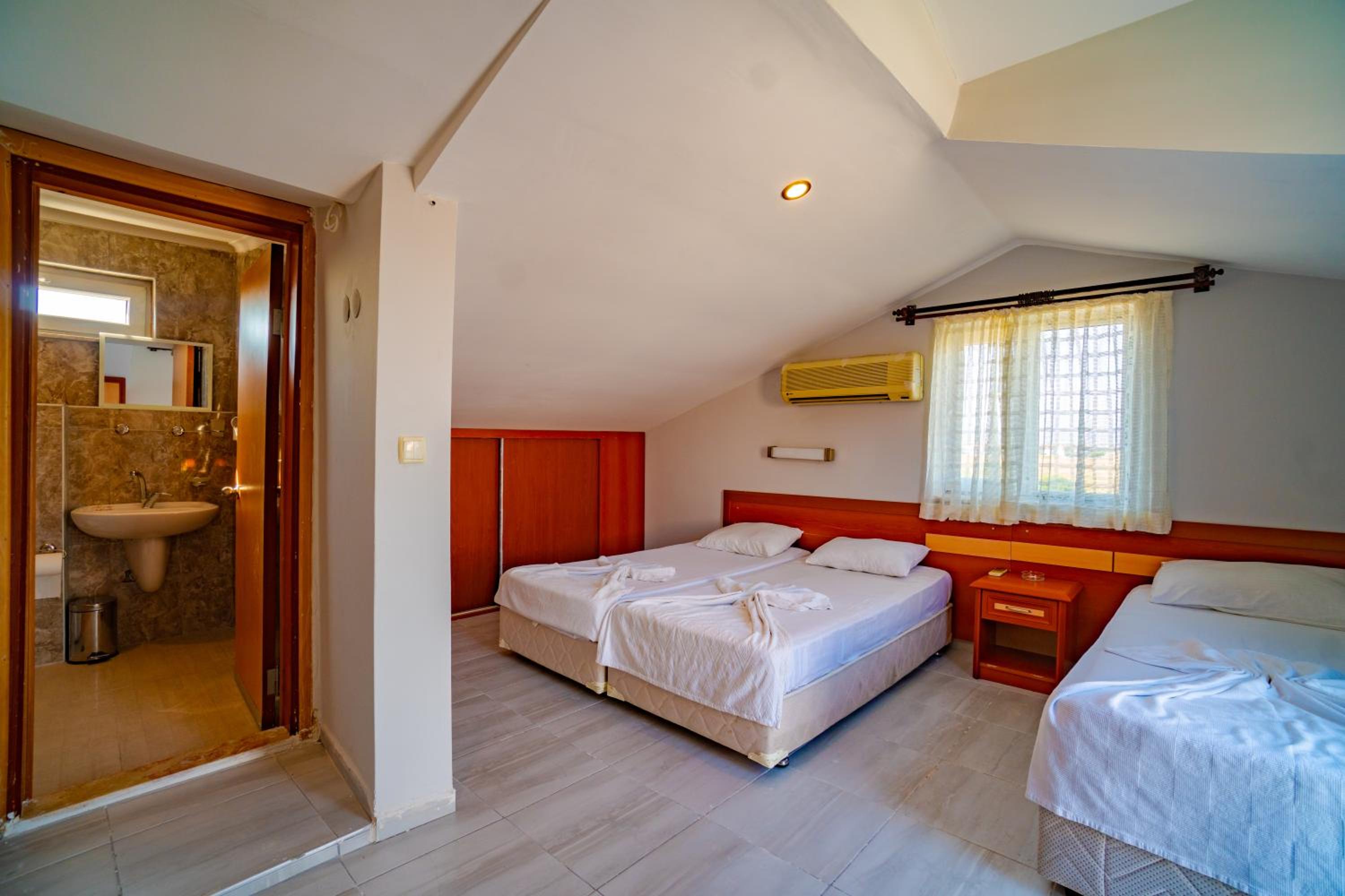 Triple Room photo 2