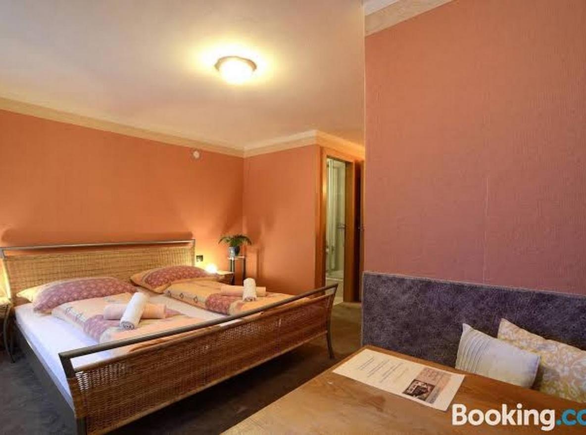 Double Room with Mountain View - Photo 5