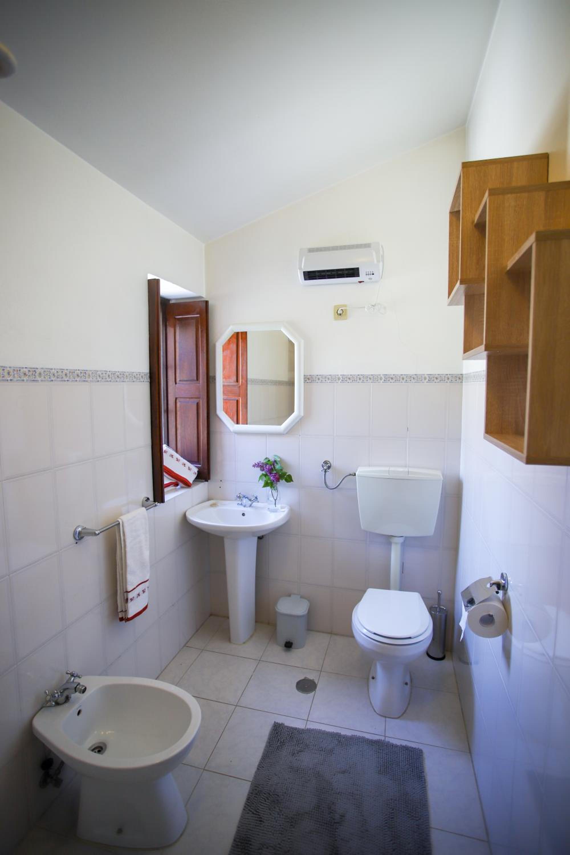 Double Room - Photo 31