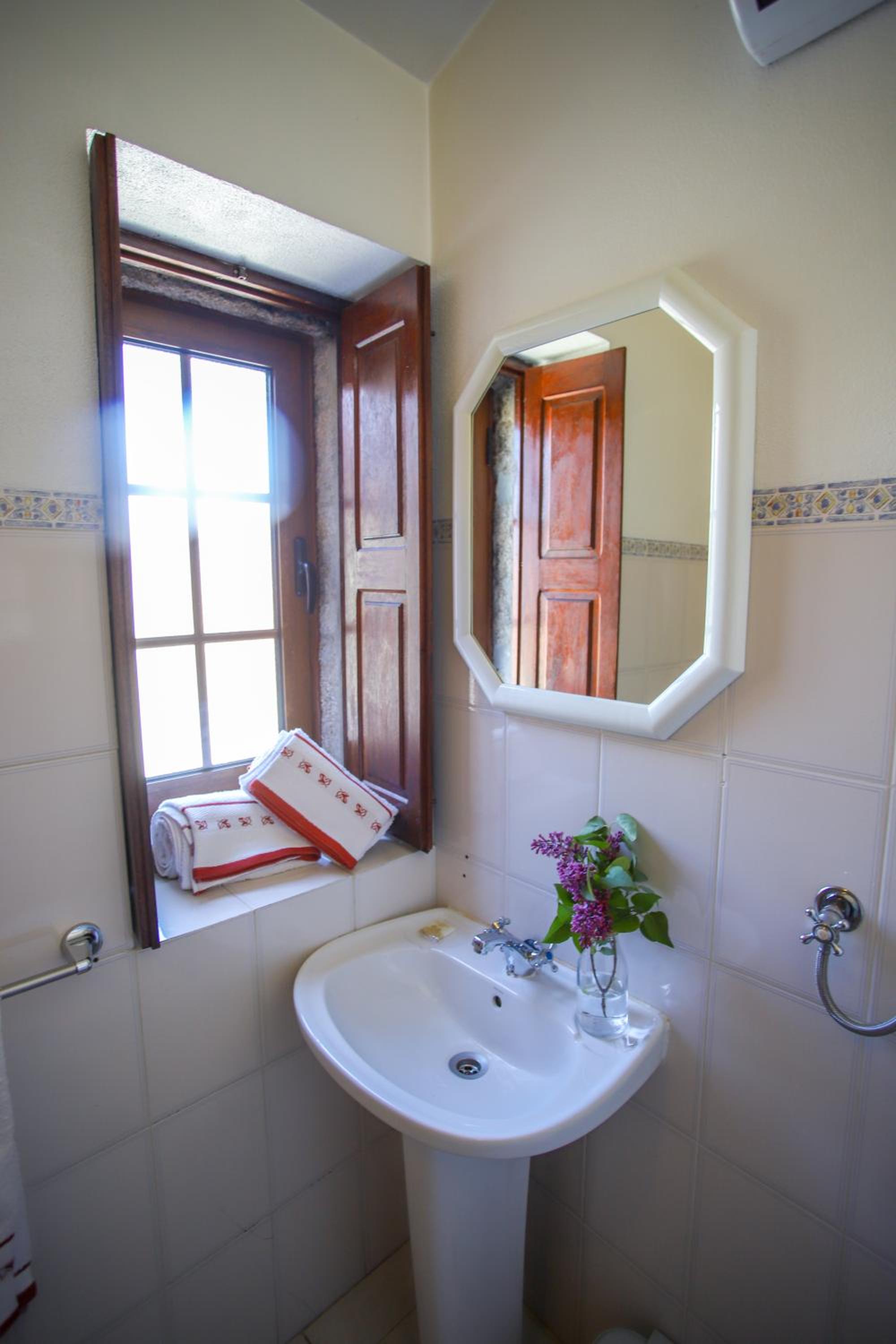 Double Room - Photo 32