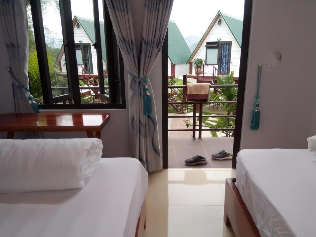 Quadruple Room with Mountain View photo 1